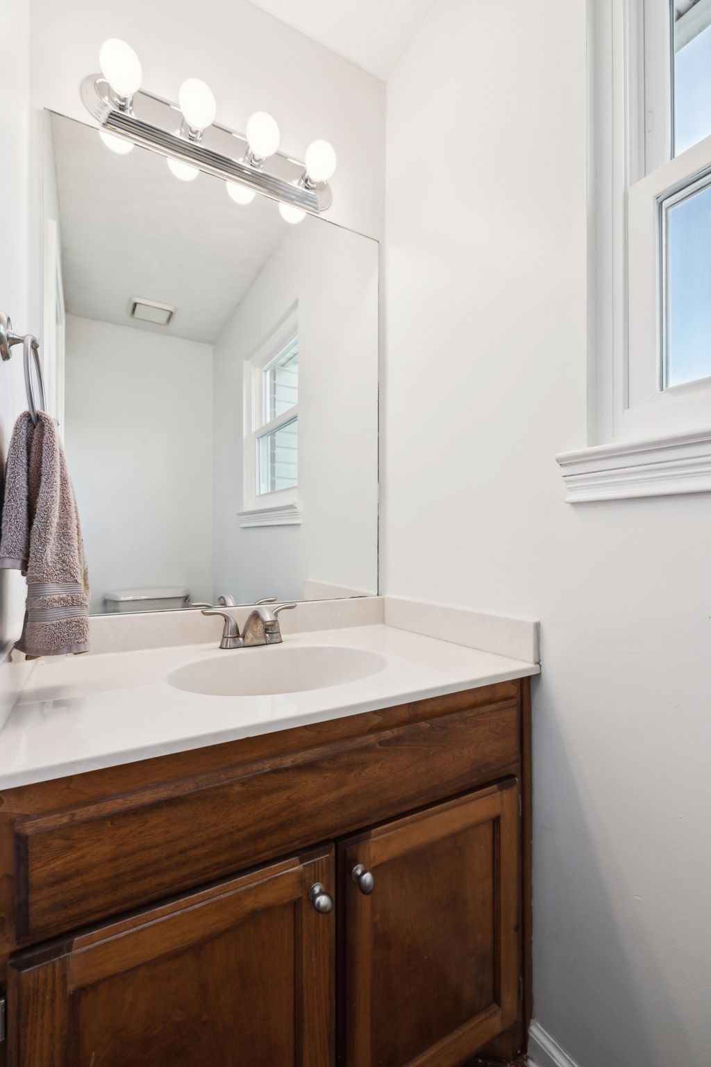 213 Lone Oak Dr Property Photo 32