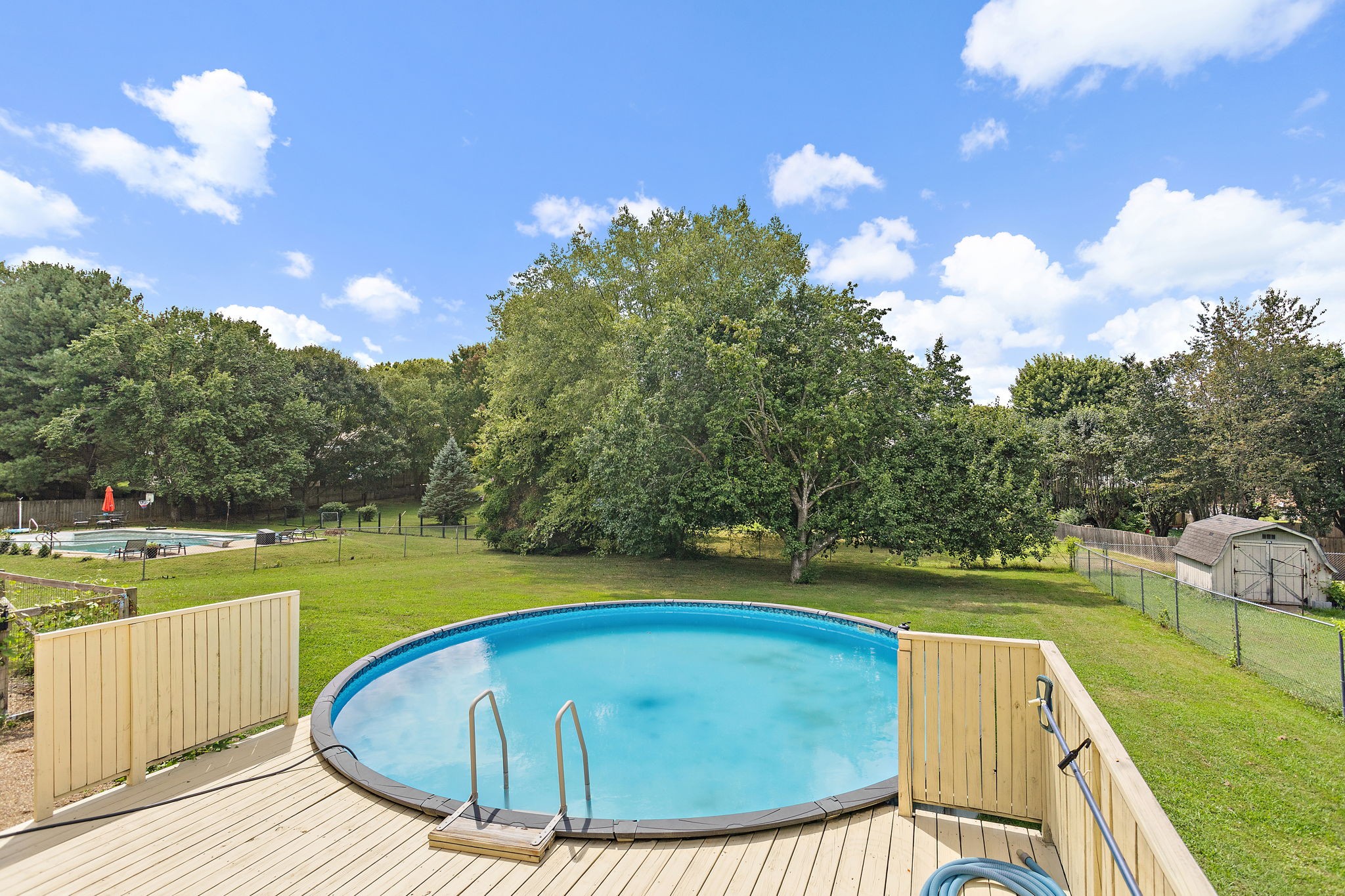 213 Lone Oak Dr Property Photo 36