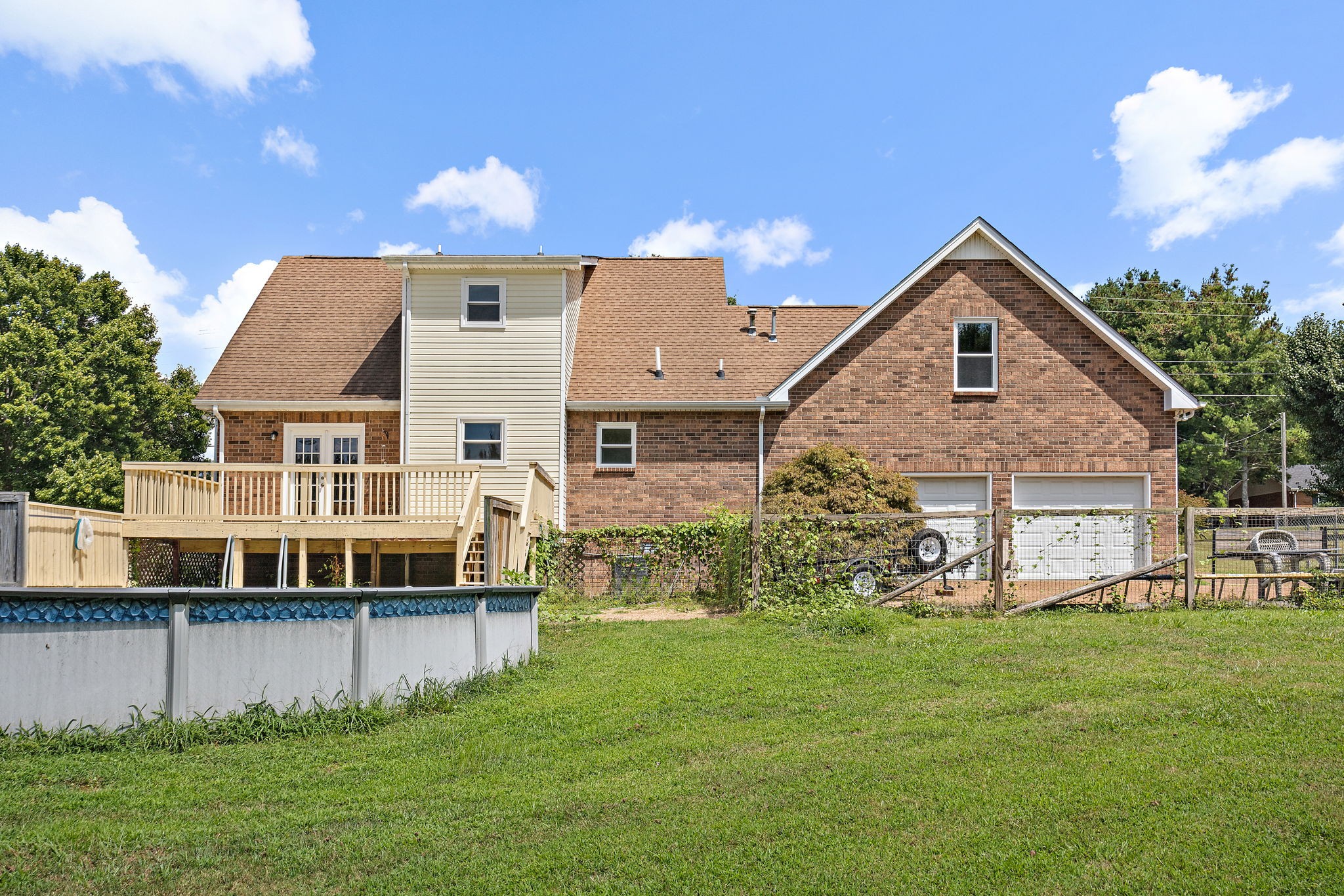 213 Lone Oak Dr Property Photo 39