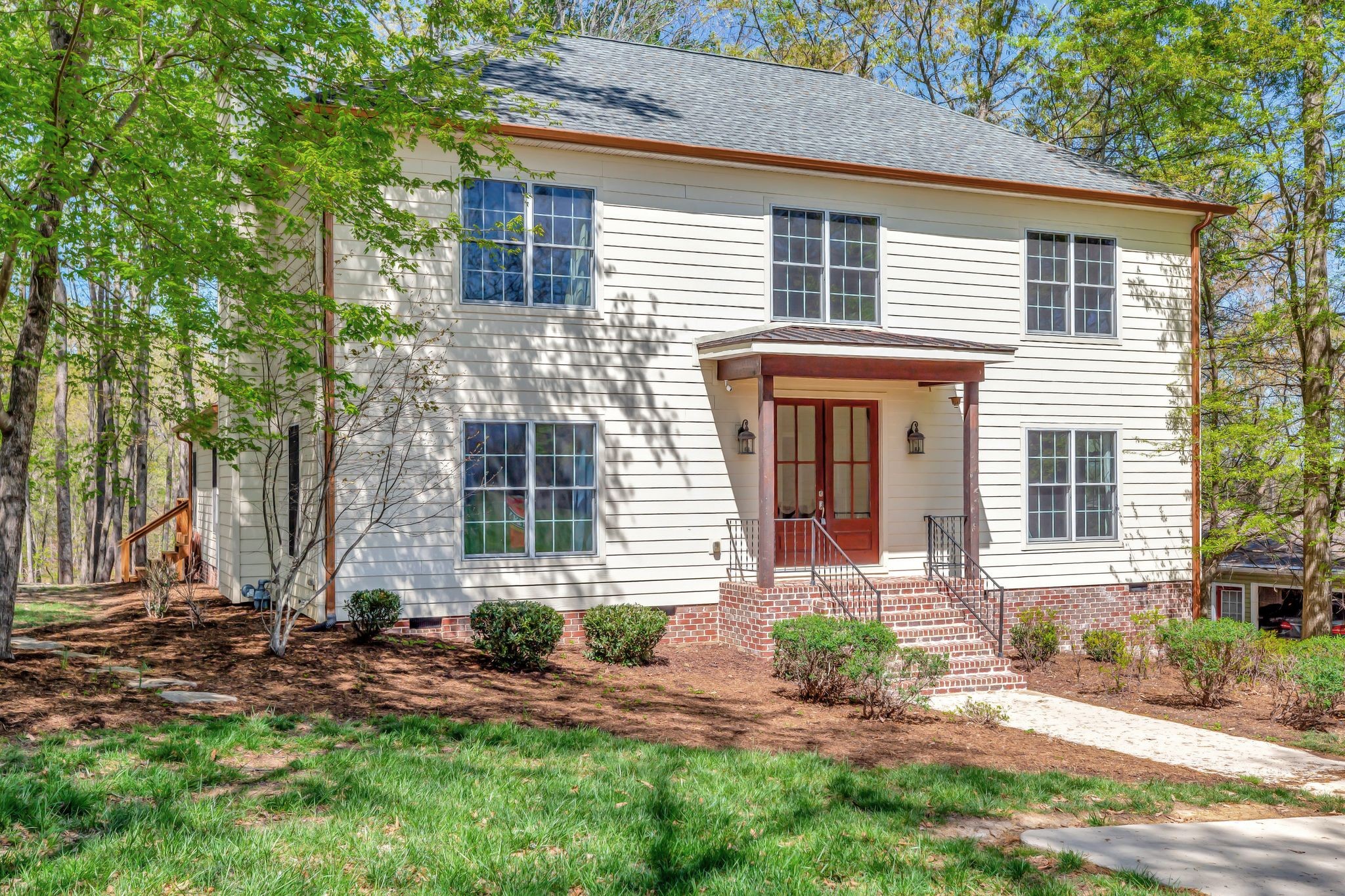 717 Lakeview St Property Photo