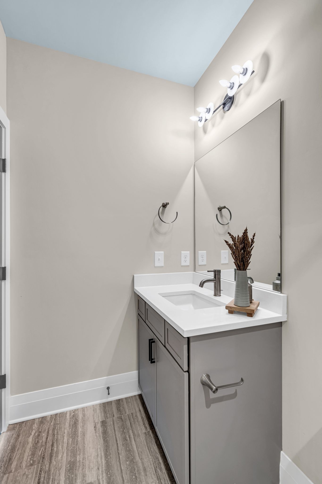 1110 Noble Loop Property Photo 20
