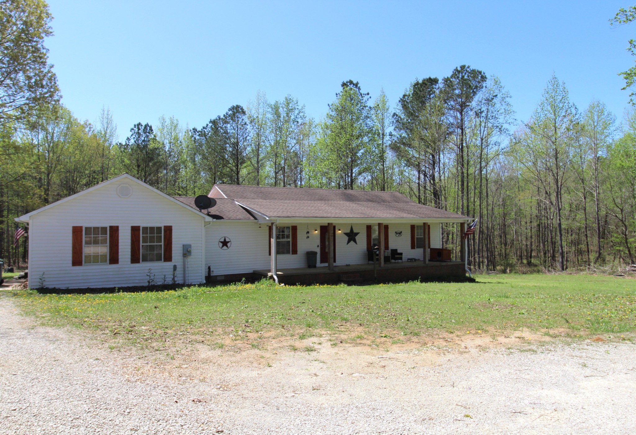 320 Benson Rd Property Photo