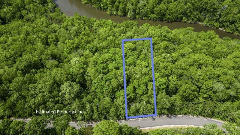 136 Lakeview Drive Property Photo