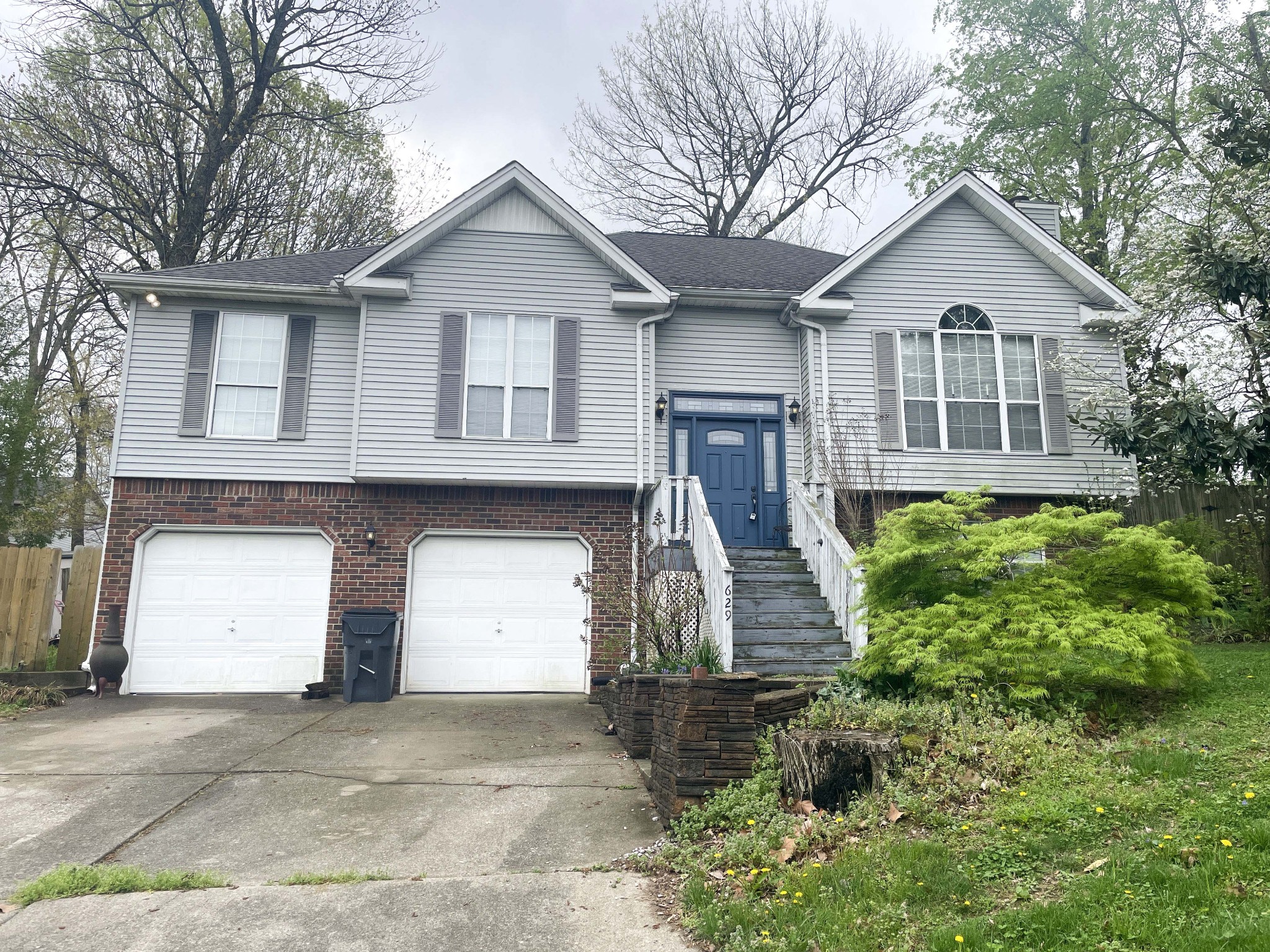 629 Knollwood Dr Property Photo