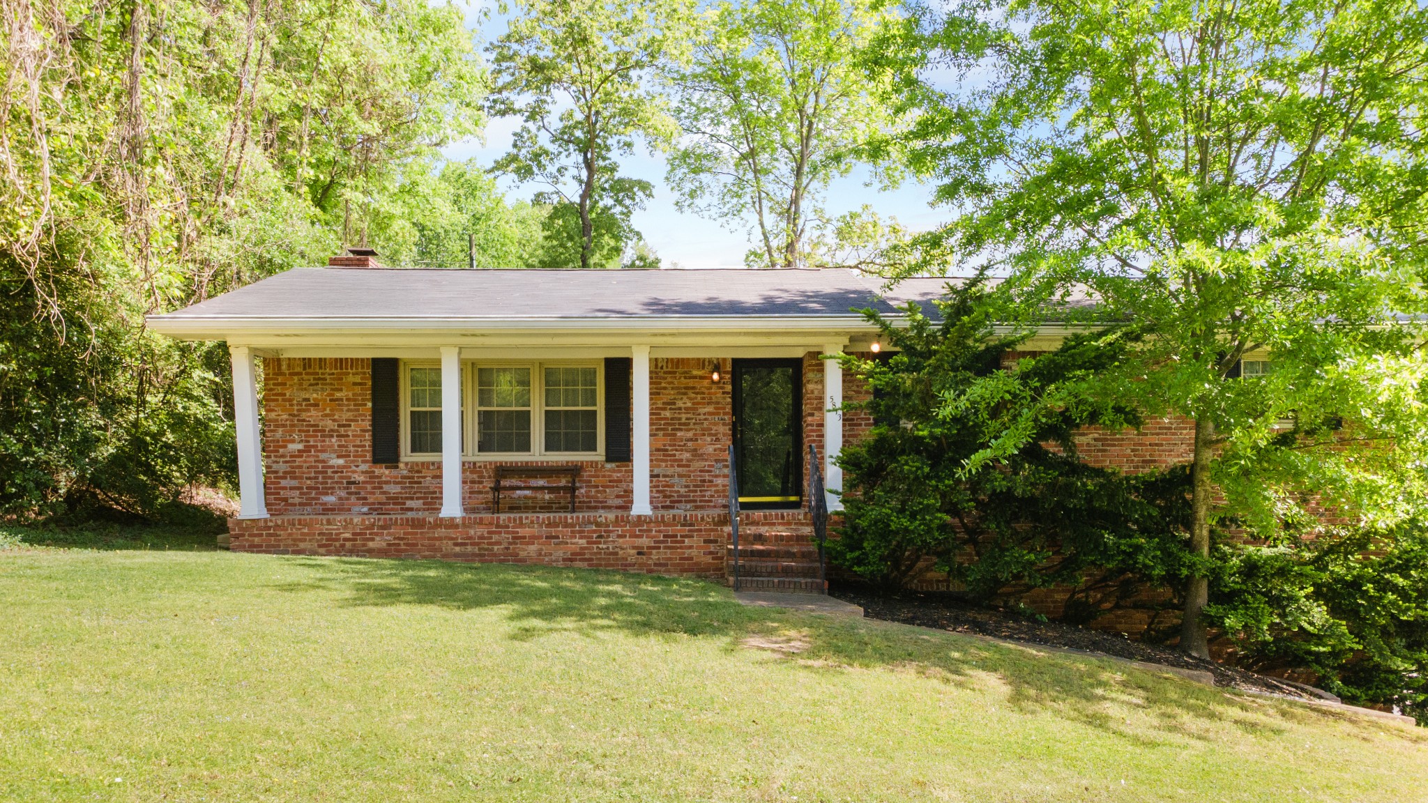 5813 Northwoods Dr Property Photo