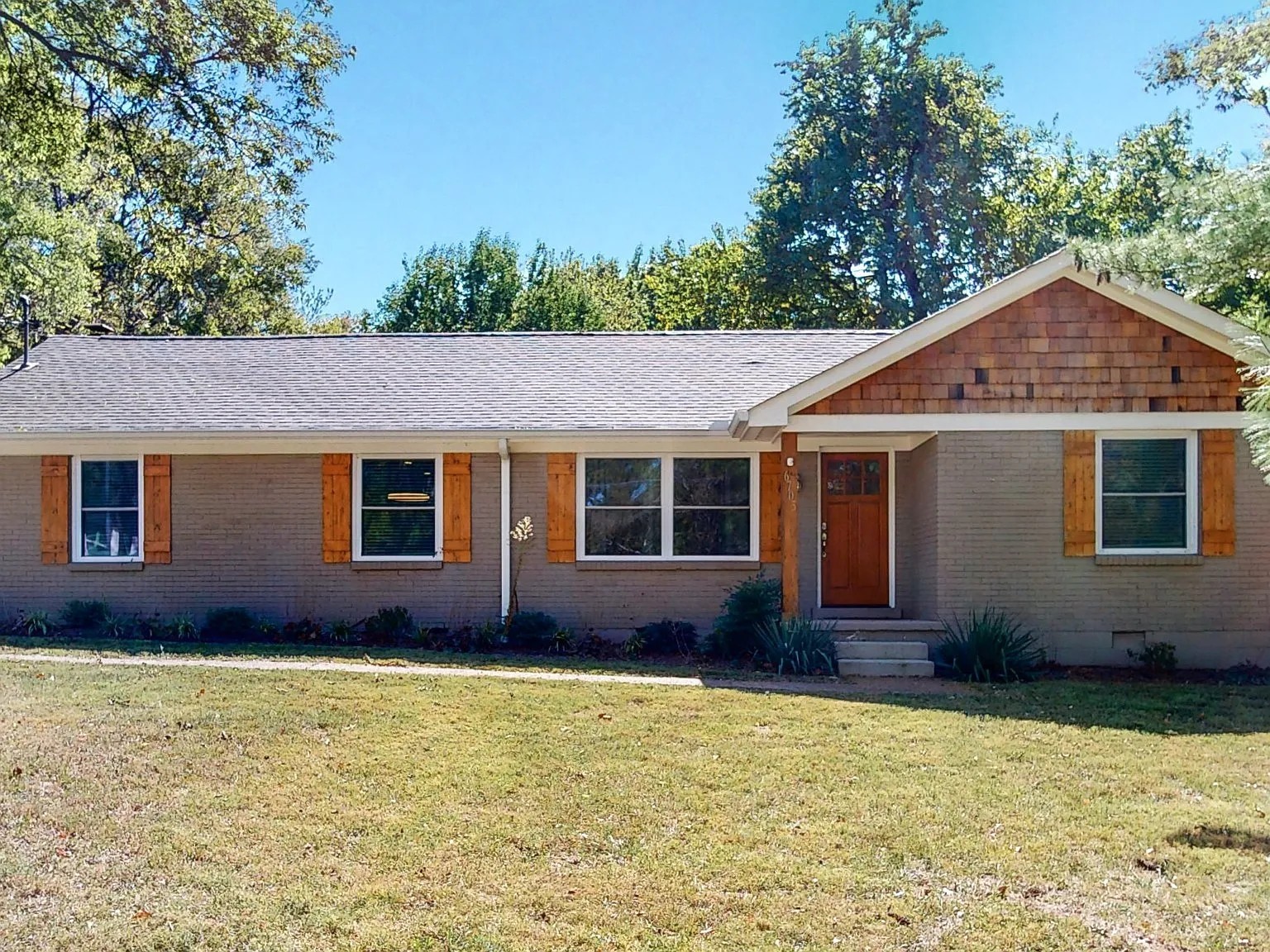 6705 Fleetwood Dr Property Photo 1