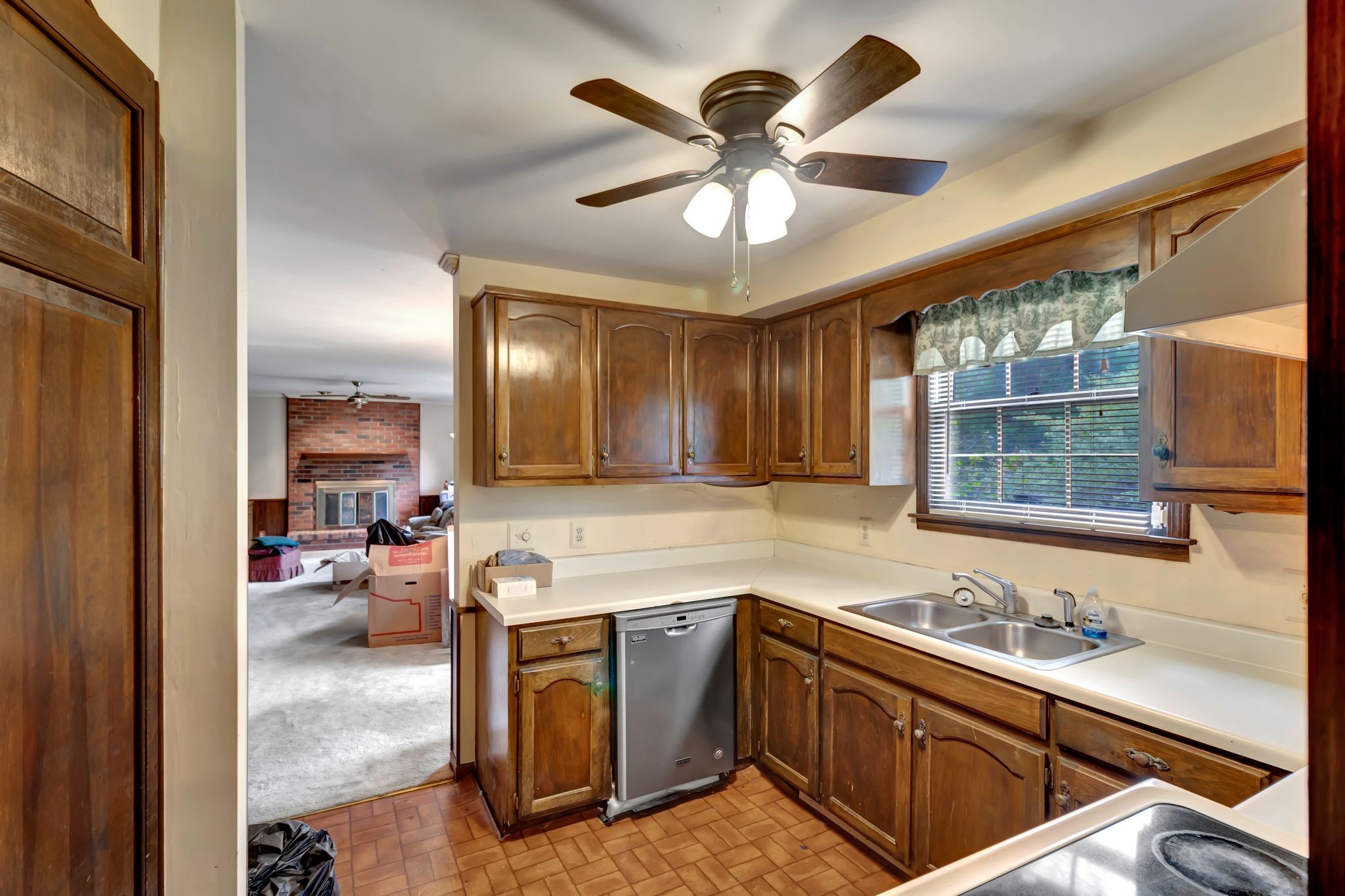625 Stewart Valley Dr Property Photo 9