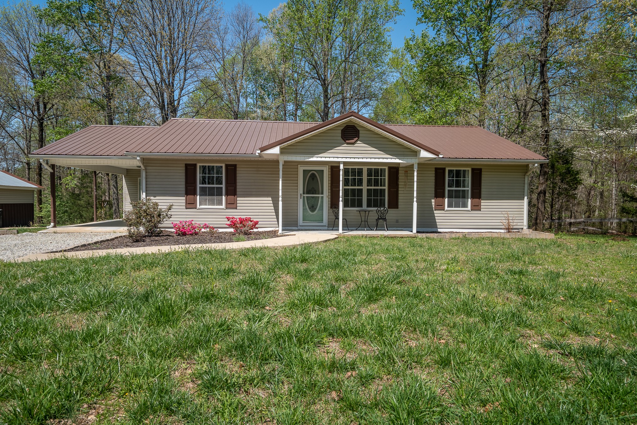 382 Dogwood Ln Property Photo