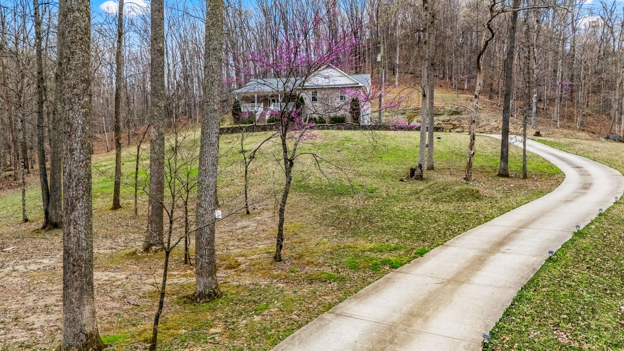 5956 Lickton Pike Property Photo 1