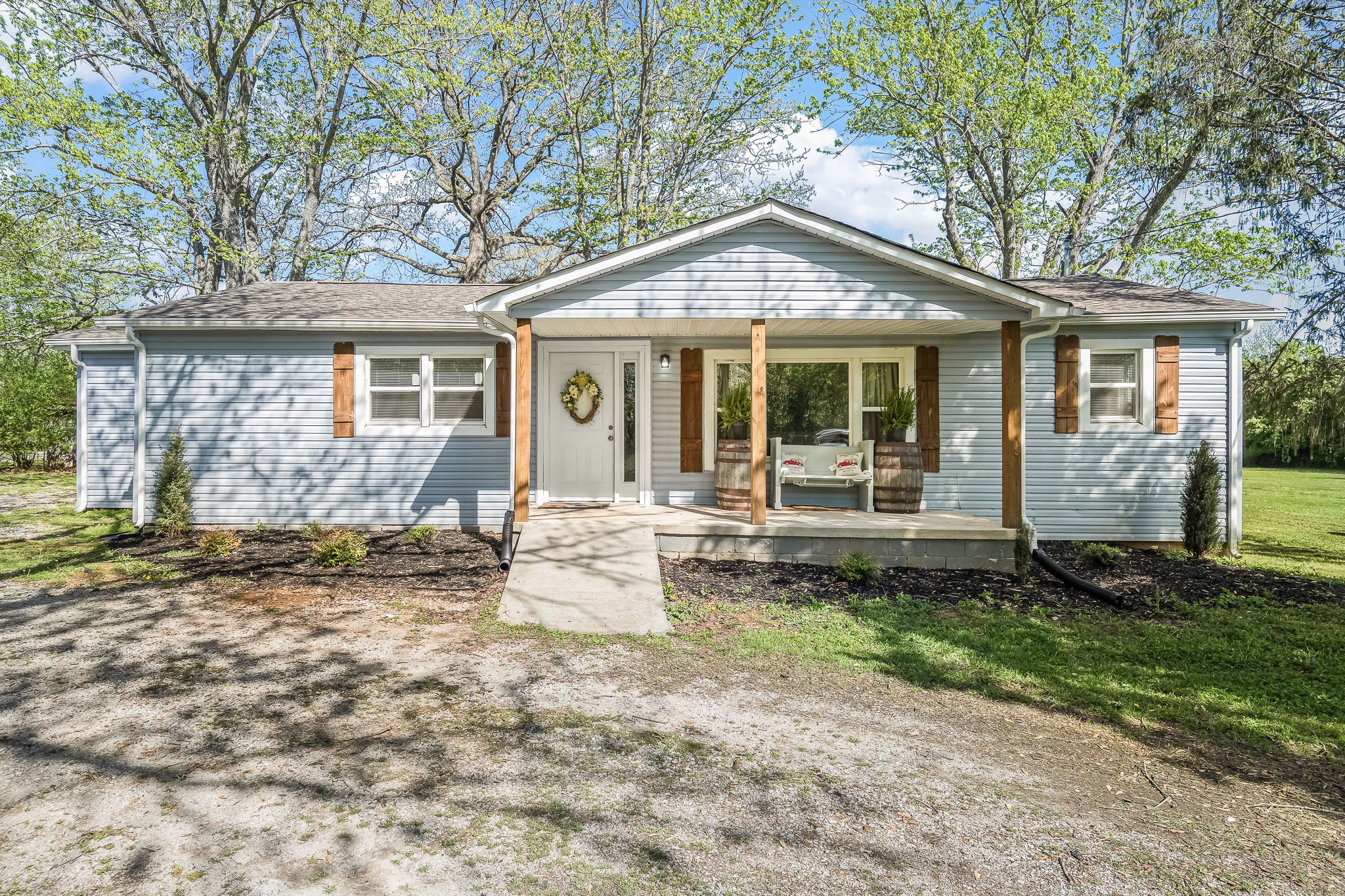 620 Maple Bend Rd Property Photo