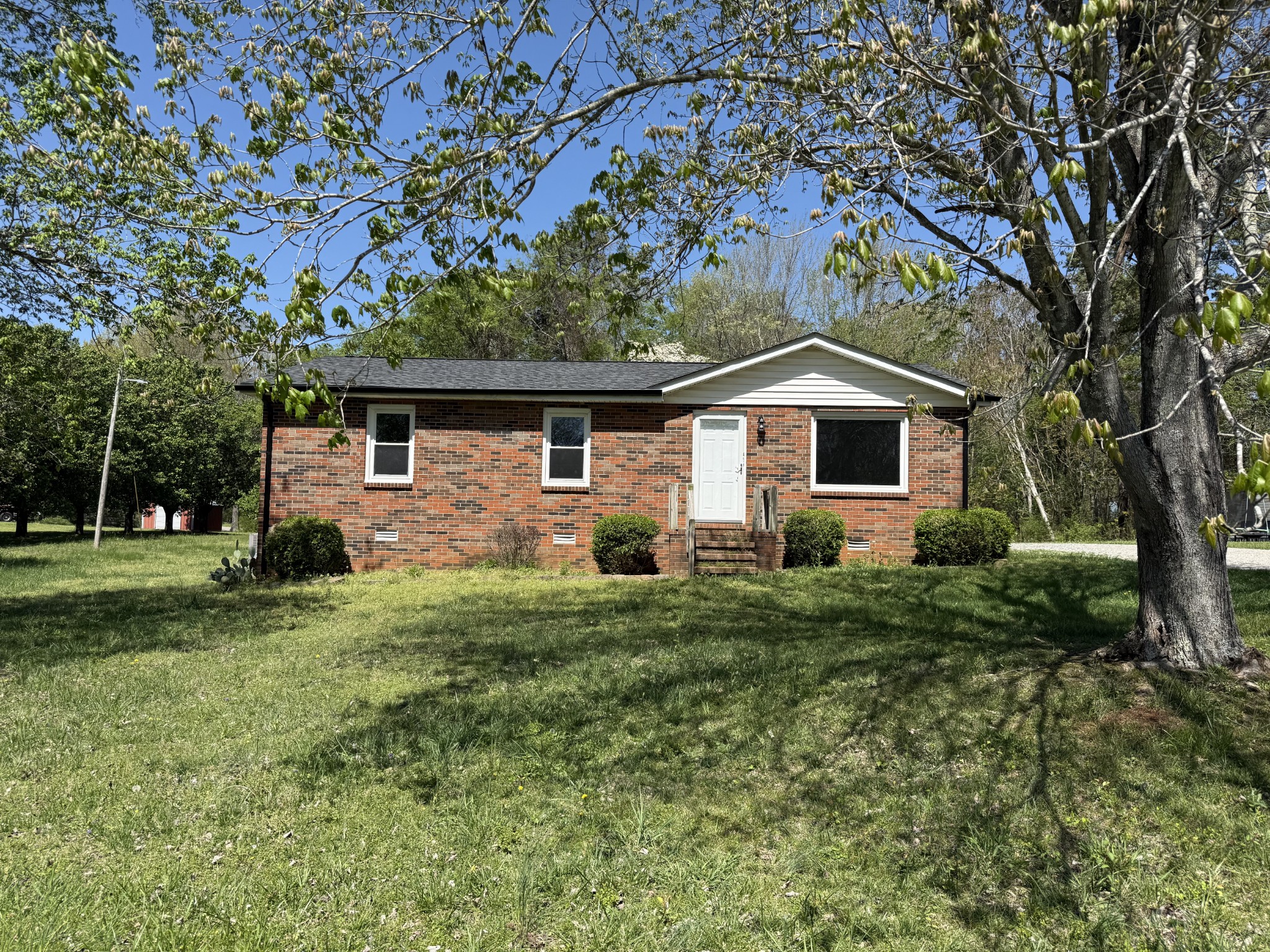 581 Hennessee Ave Property Photo