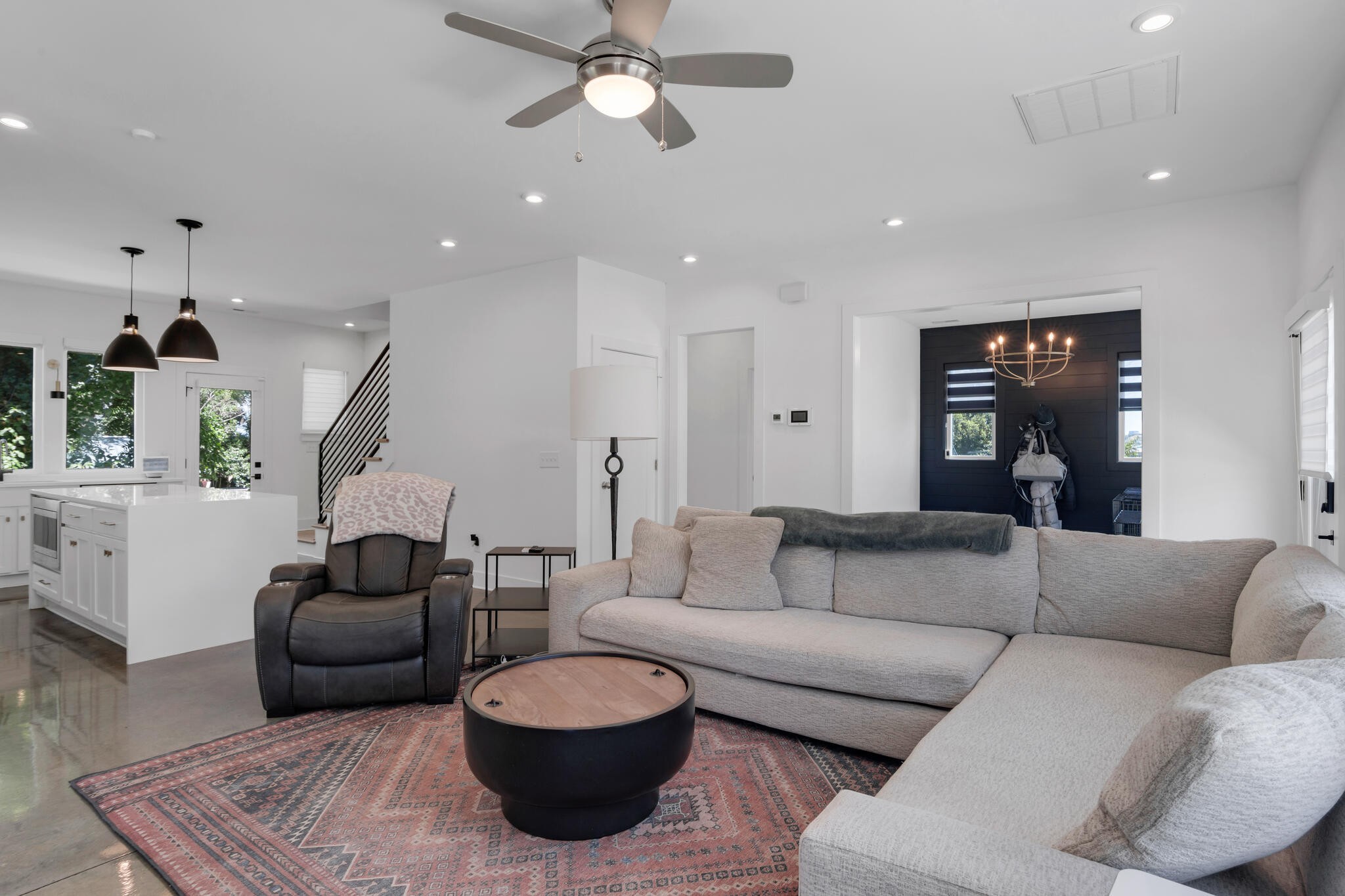 42 Twin St Property Photo 1
