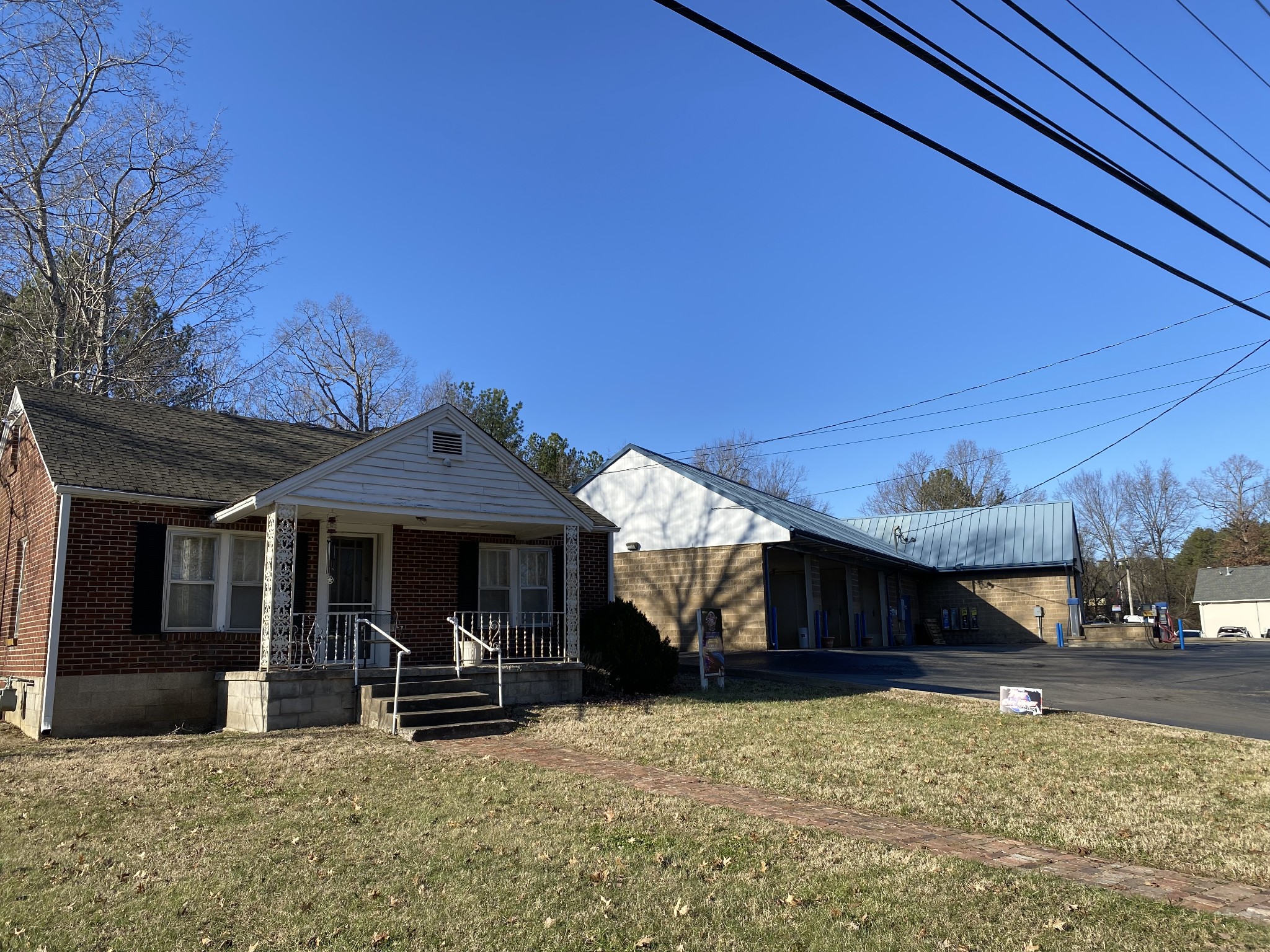 2300 Fairview Blvd Property Photo 8