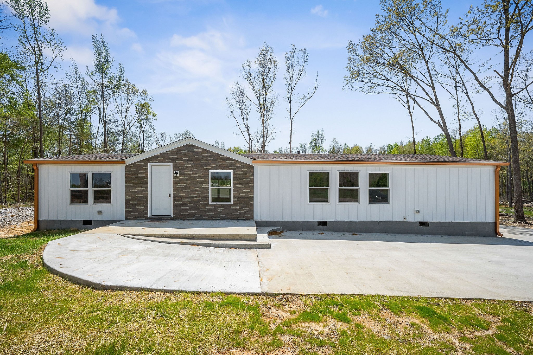 440 Sunny Acres Road Property Photo