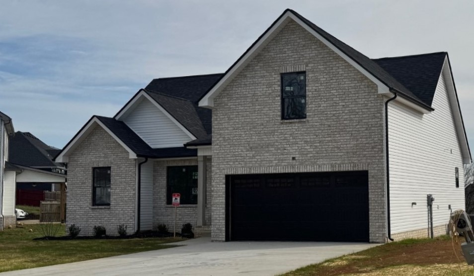 Autumnwood Farms Real Estate Listings Main Image