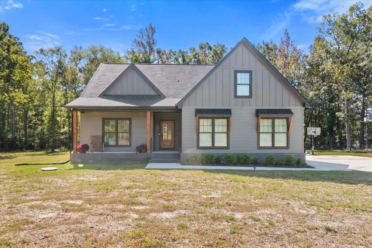 1689 Old Shelbyville Hwy Property Photo