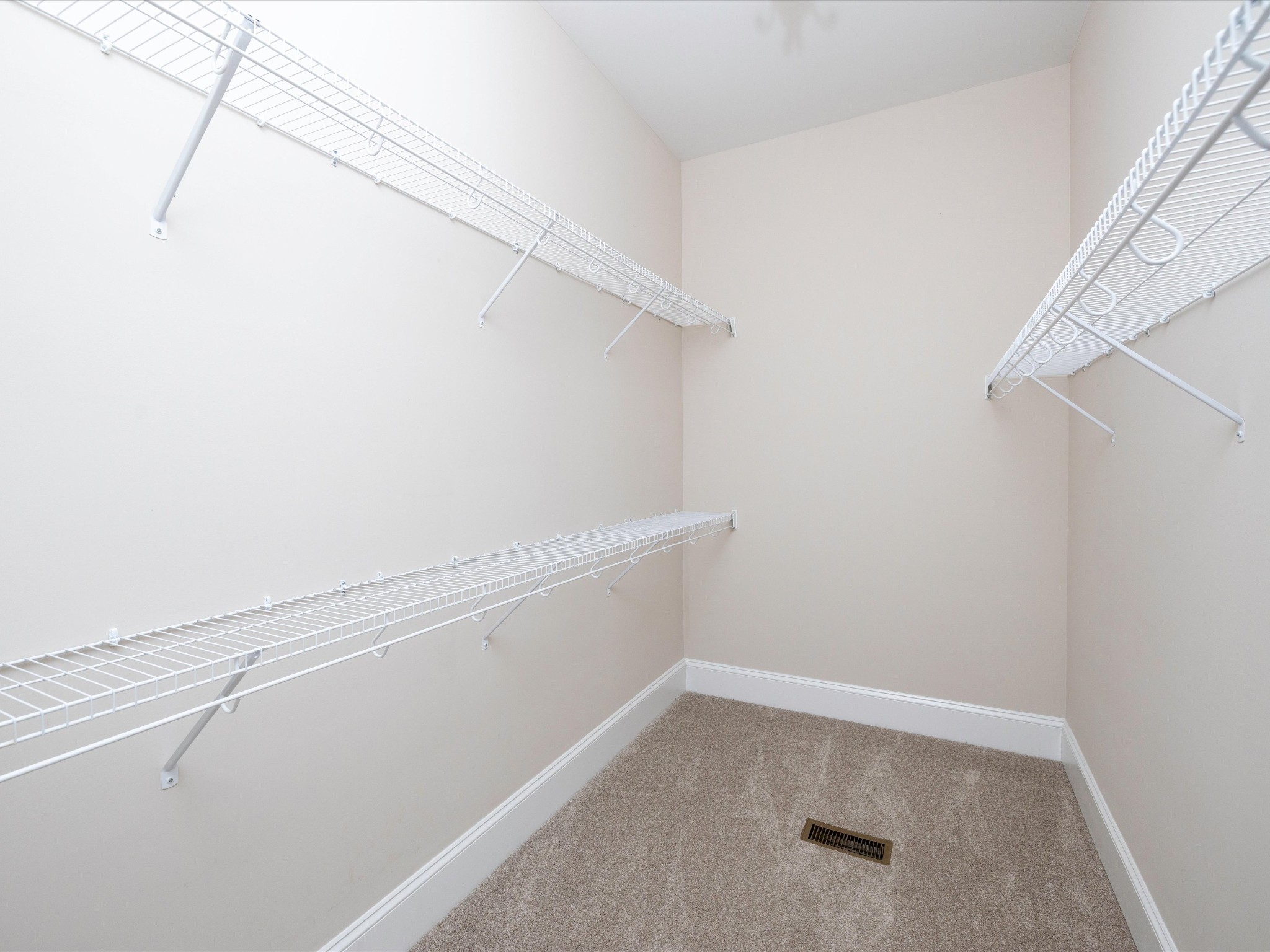 3181 Appian Way Property Photo 26