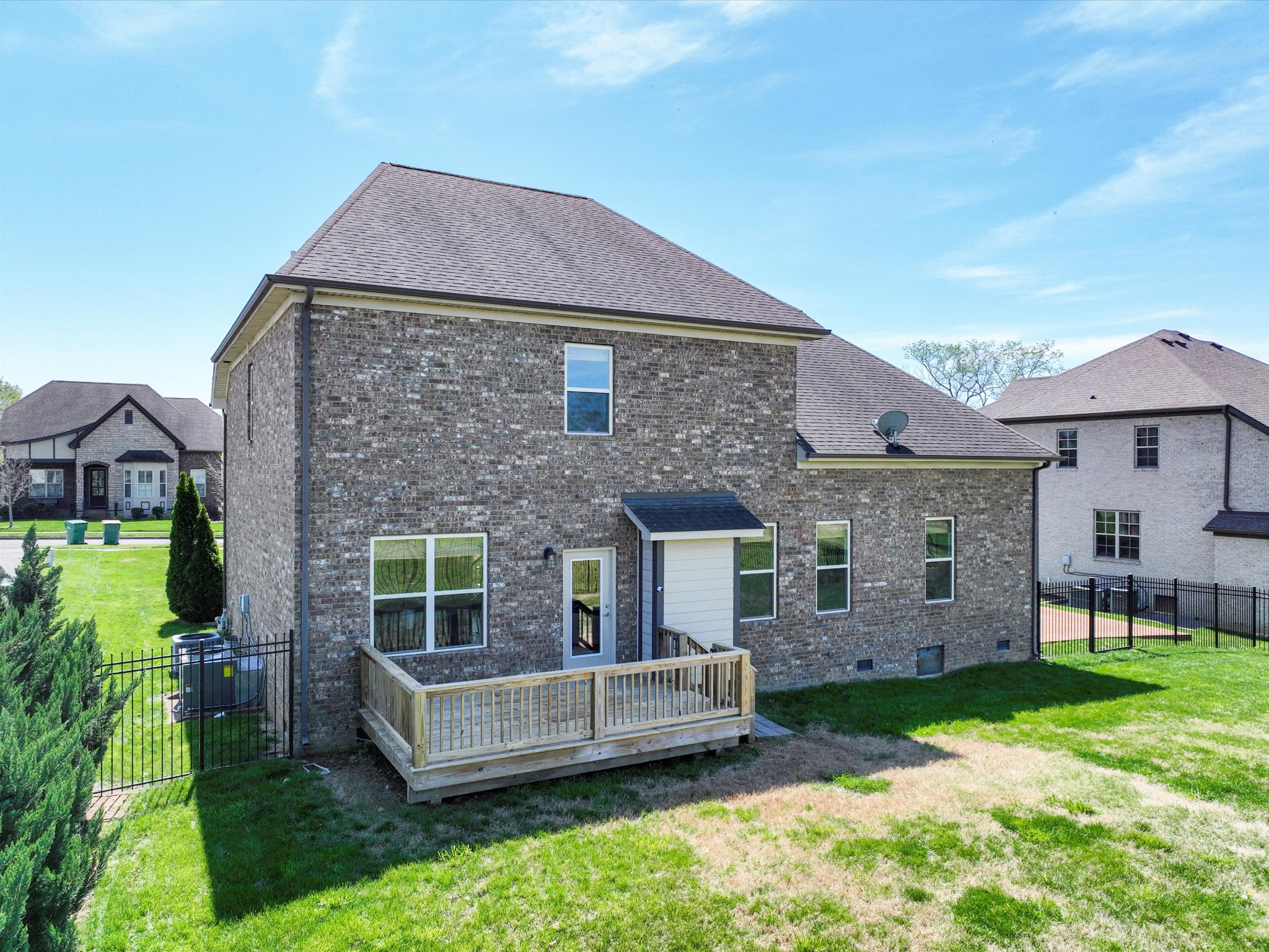 3181 Appian Way Property Photo 46