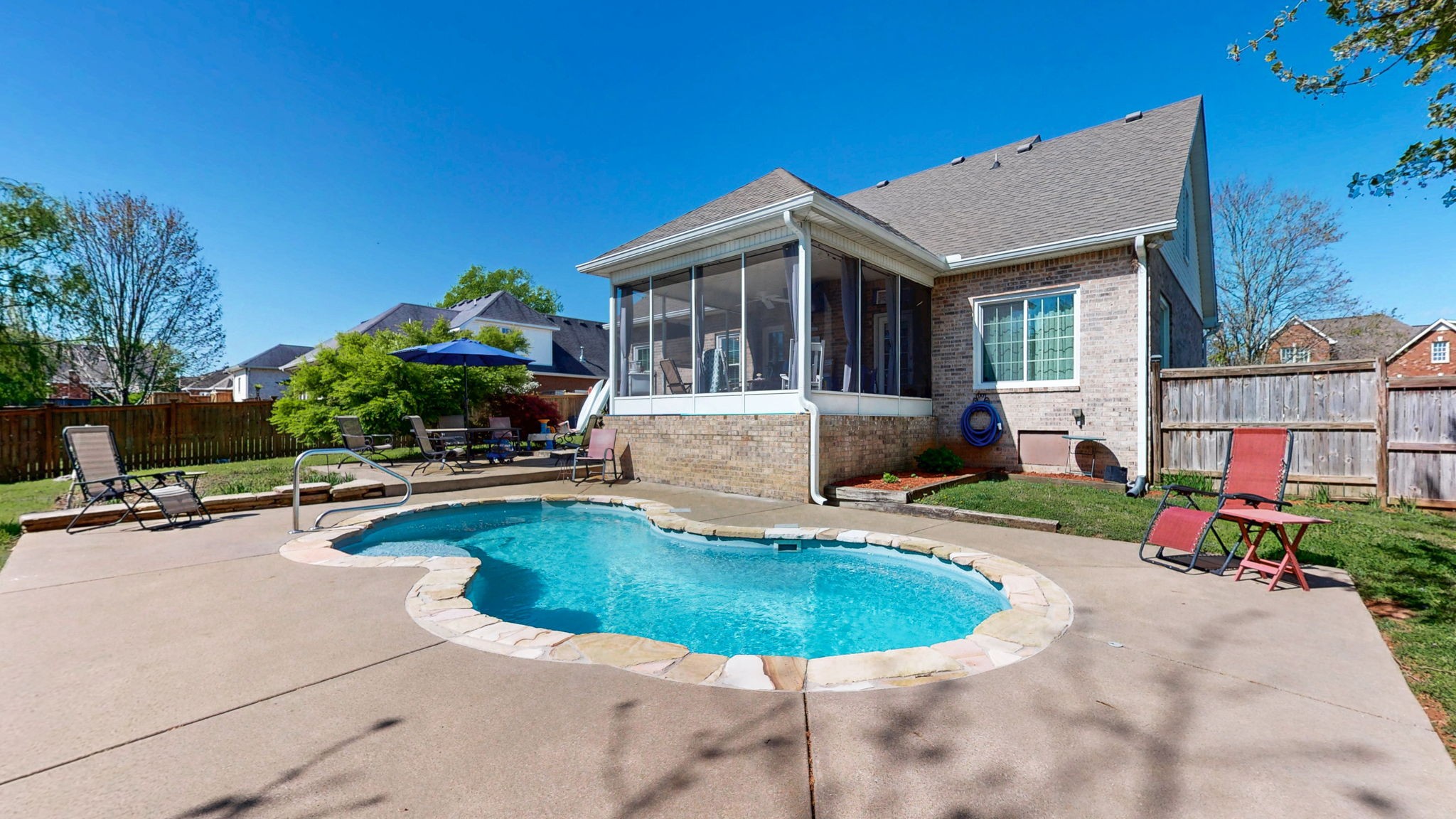 3084 Vicwood Dr Property Photo 1