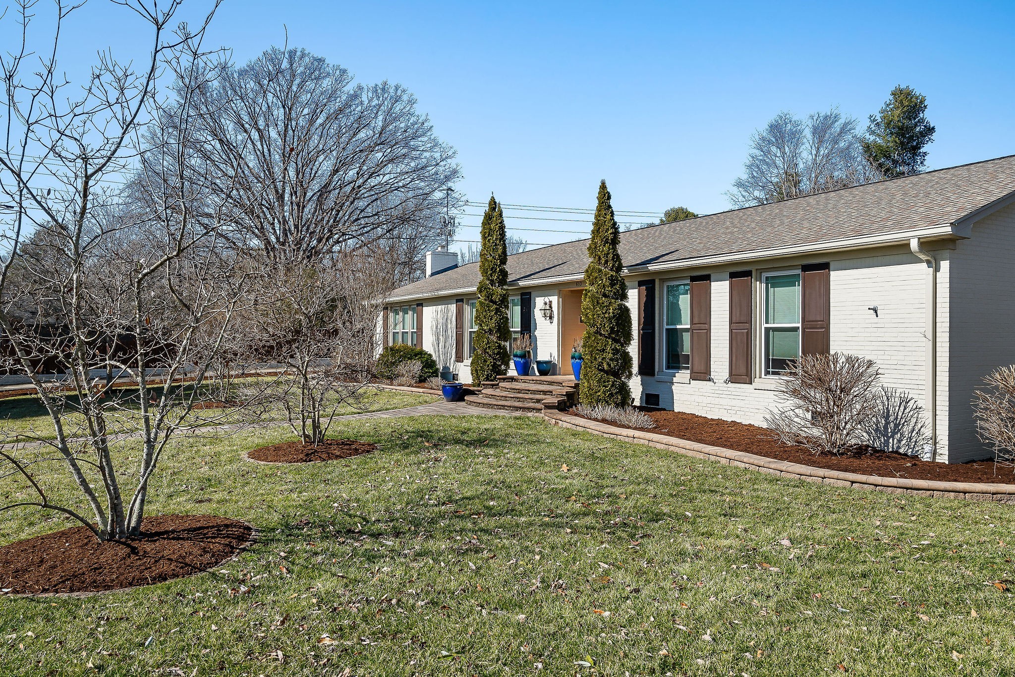 610 Early Ln Property Photo 3