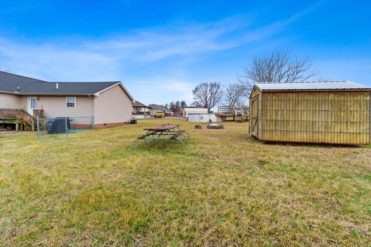 119 April Cir Property Photo 15