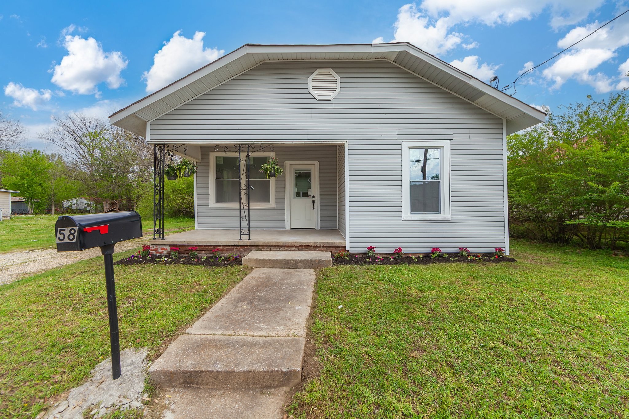 58 Colorado St Property Photo