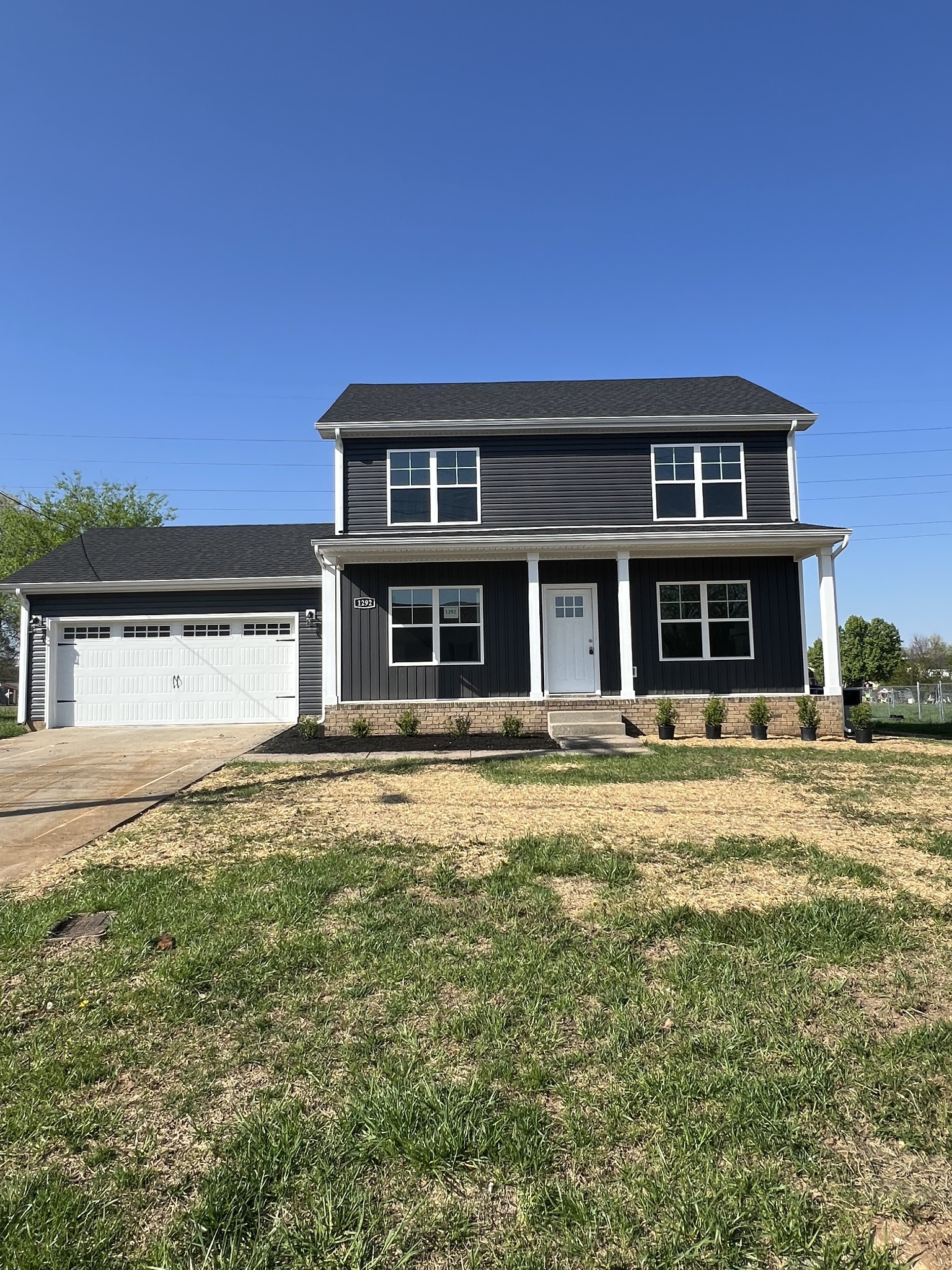 1292 Archwood Dr Property Photo 1