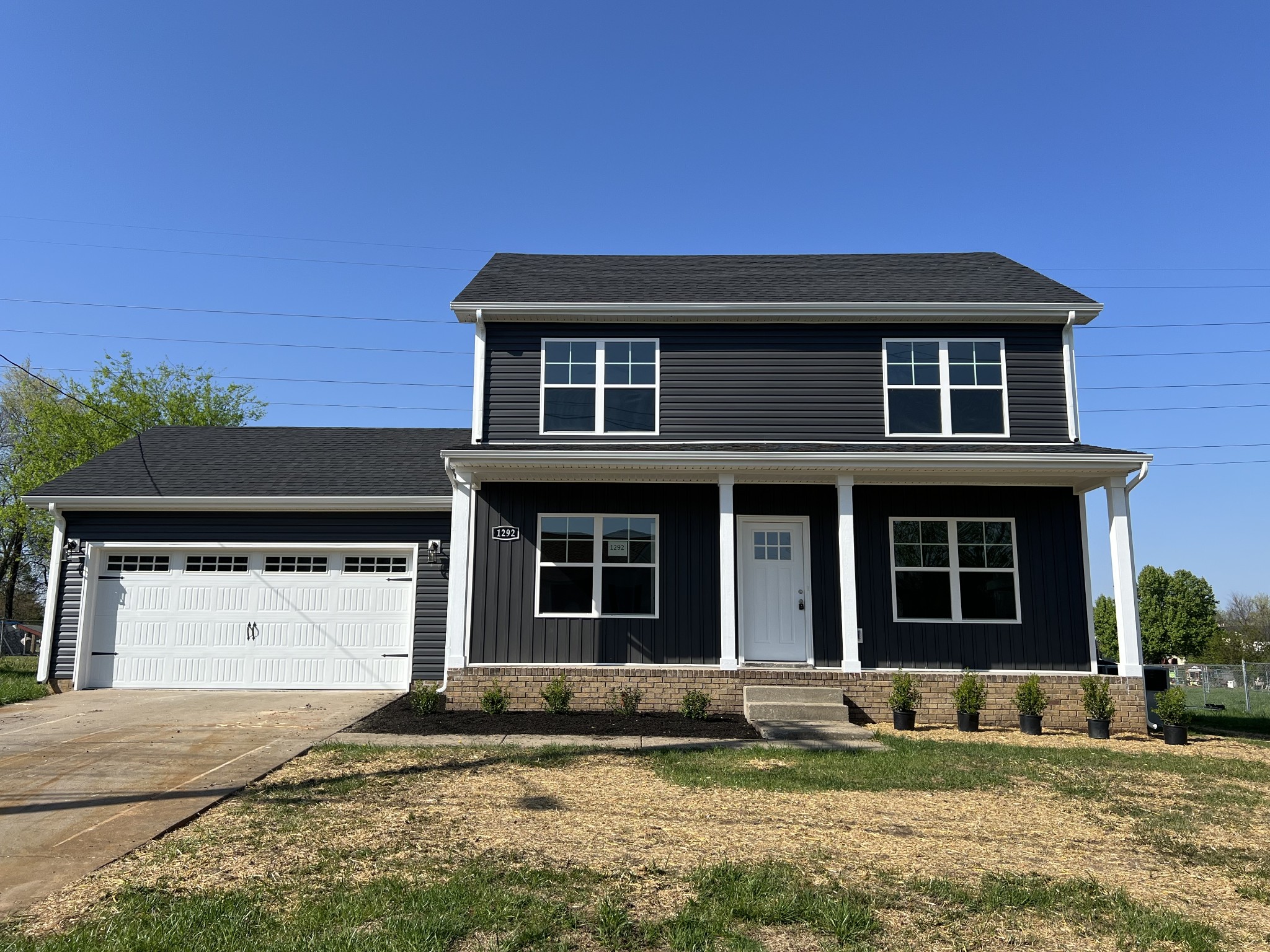 1292 Archwood Dr Property Photo 2