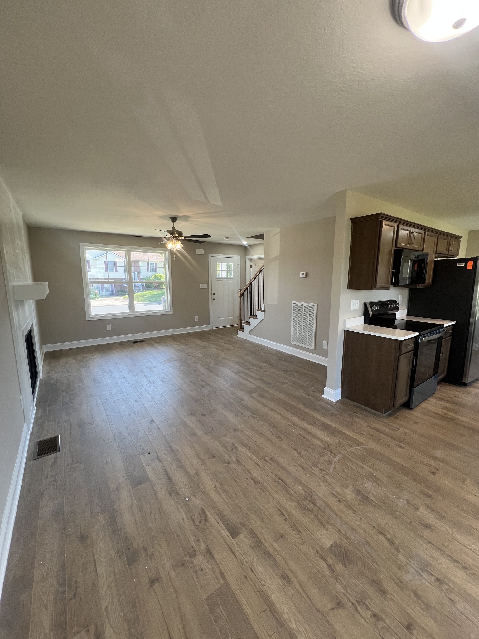 1292 Archwood Dr Property Photo 6