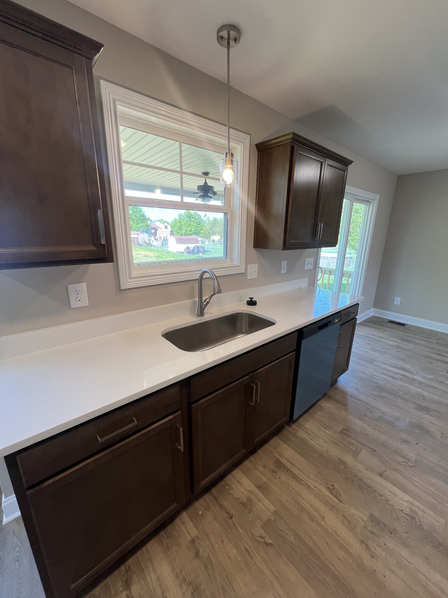 1292 Archwood Dr Property Photo 8