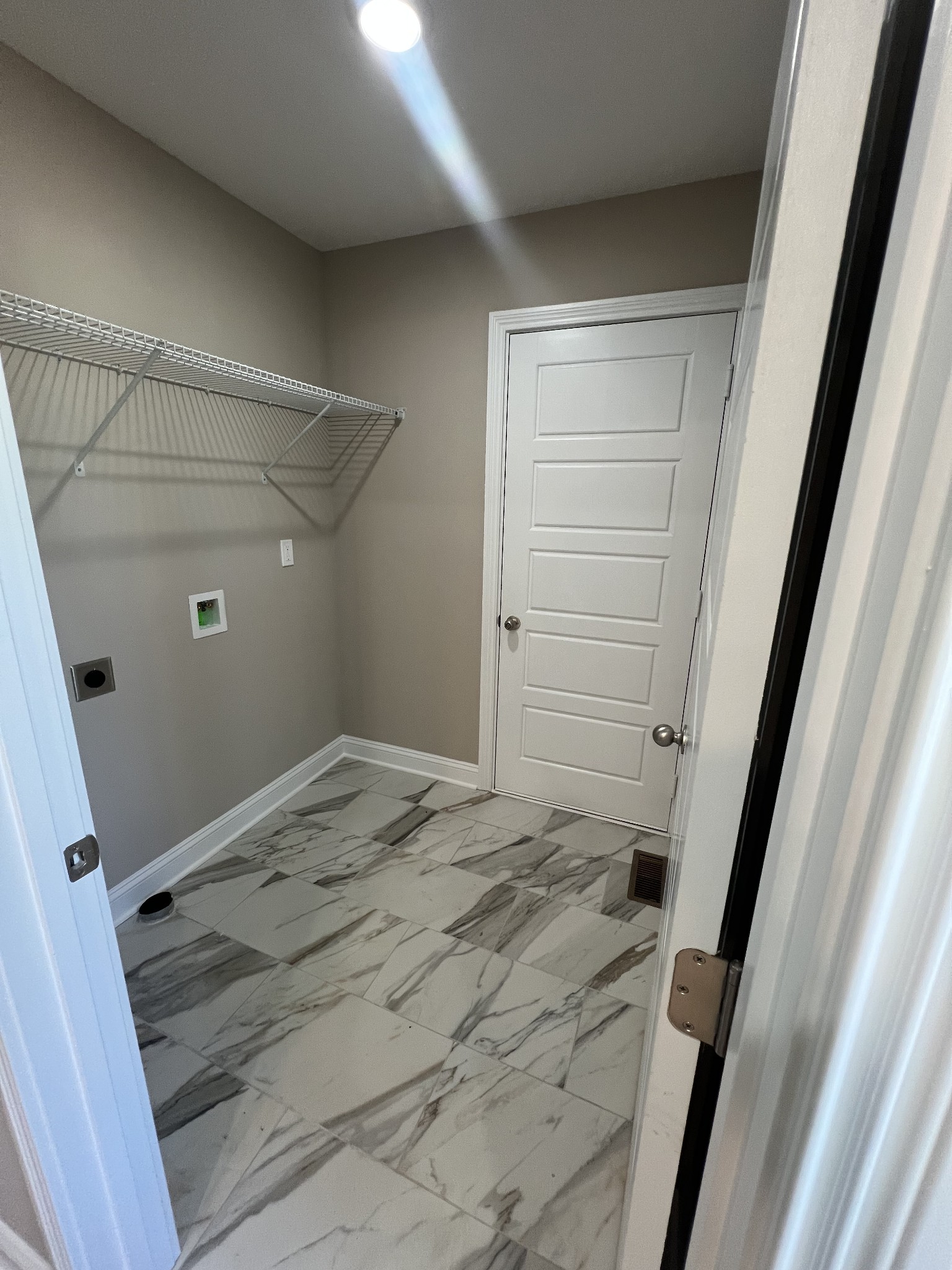 1292 Archwood Dr Property Photo 13