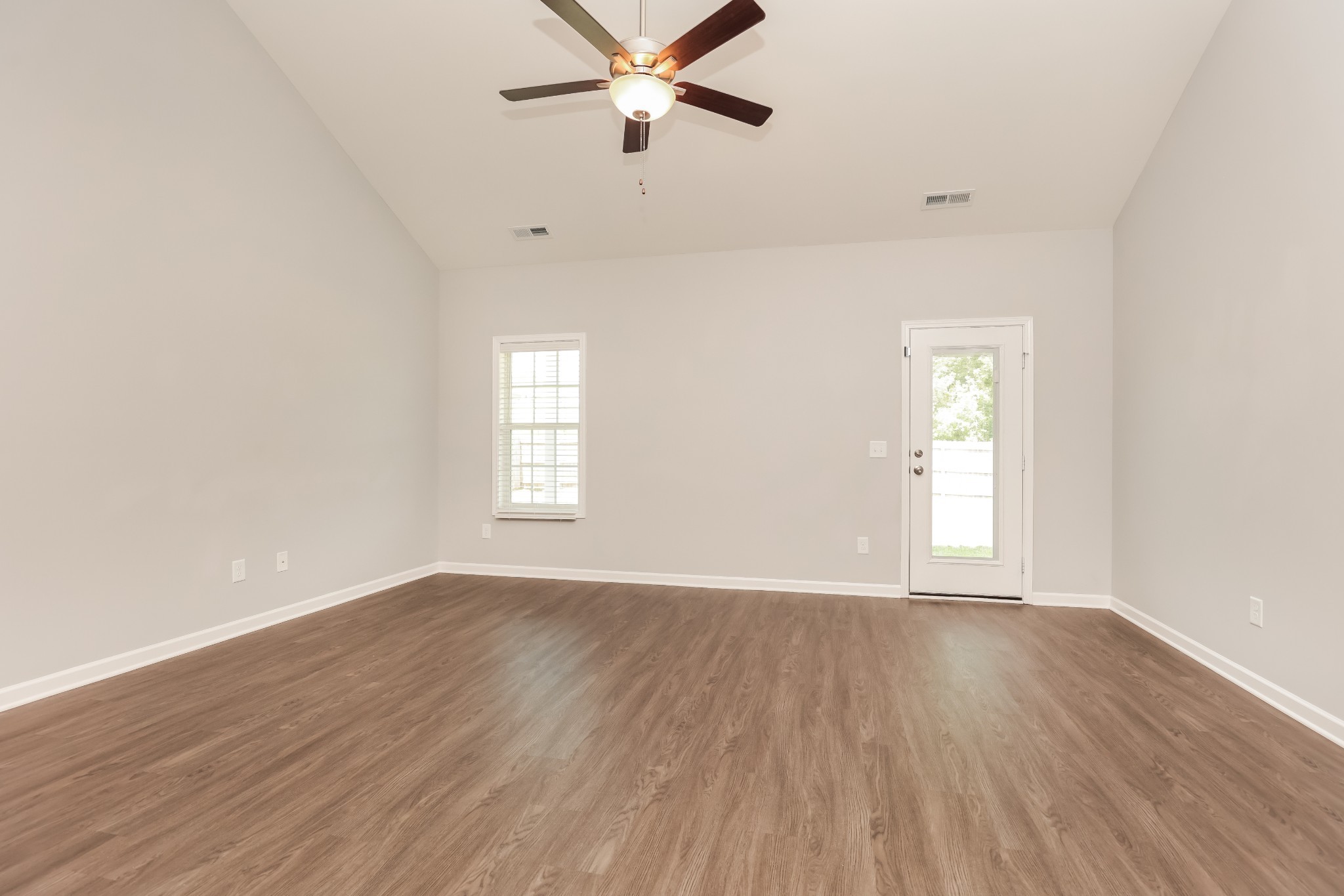 1406 Pipeline Ave Property Photo 3