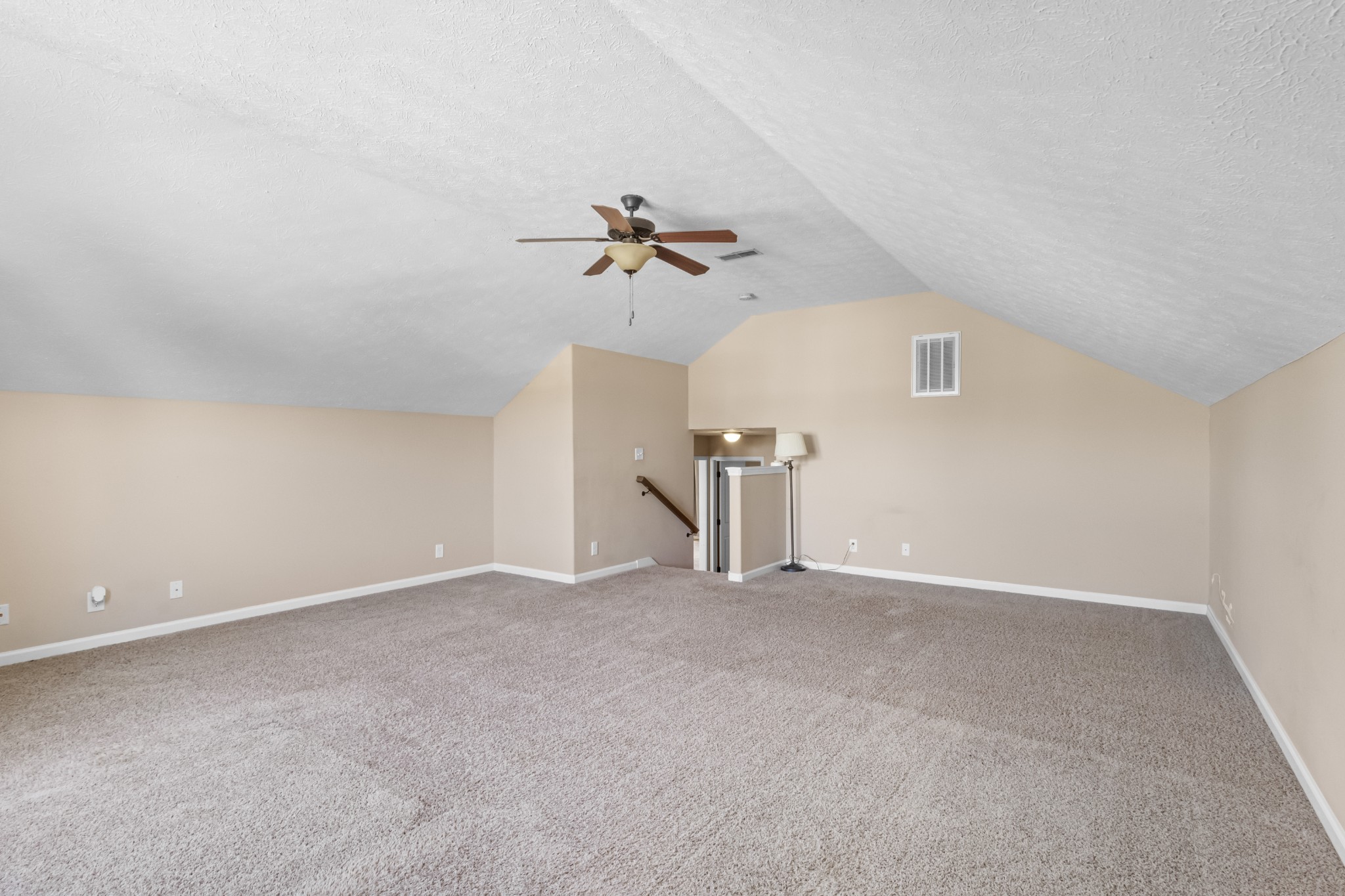 1995 General Neyland Drive Property Photo 24