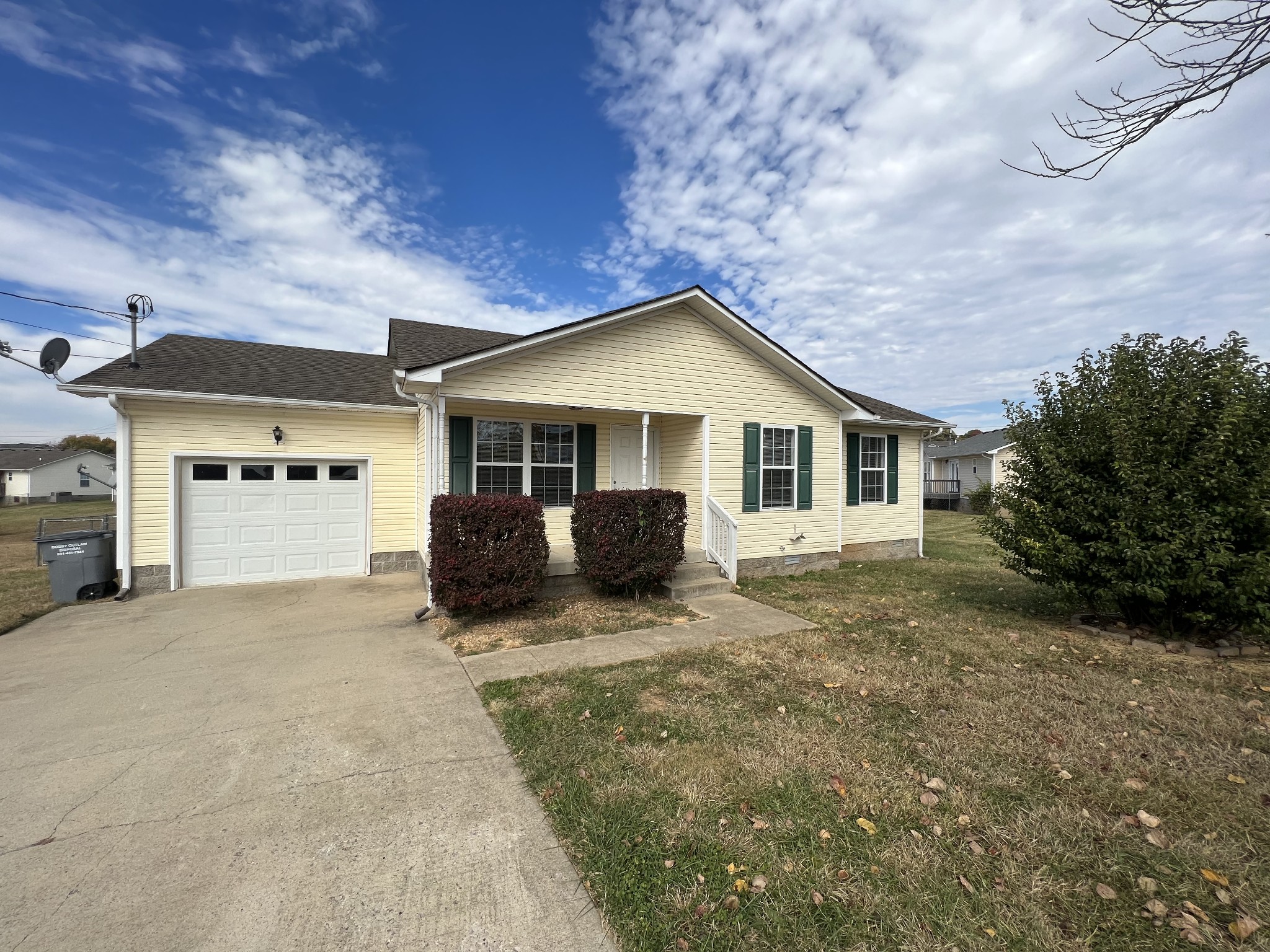319 Chesire Way Property Photo