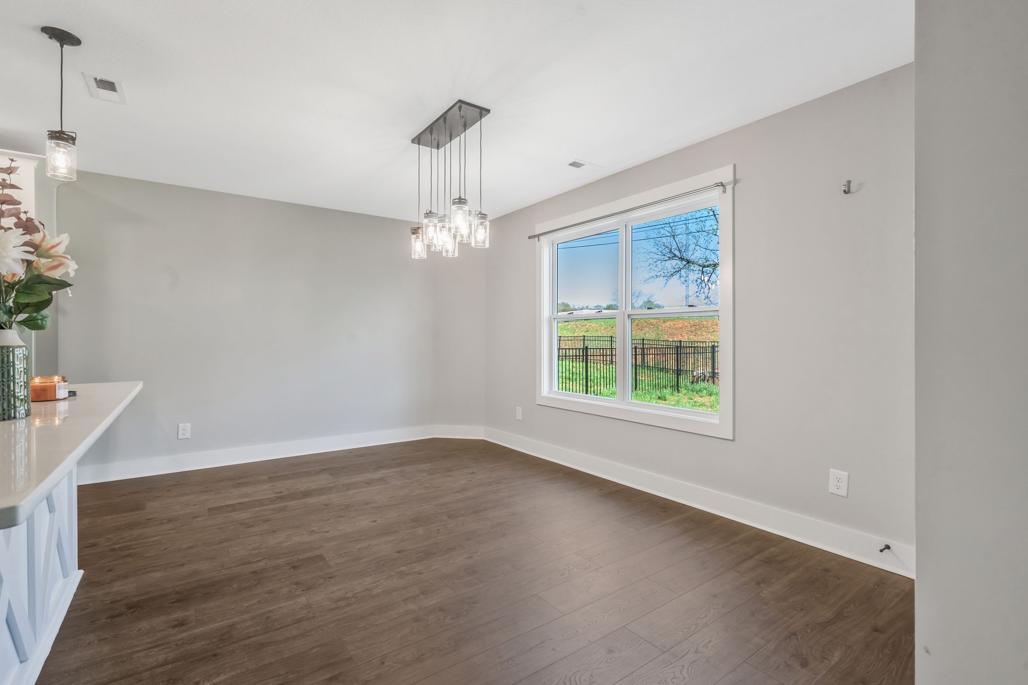786 Limestone Way Property Photo 11