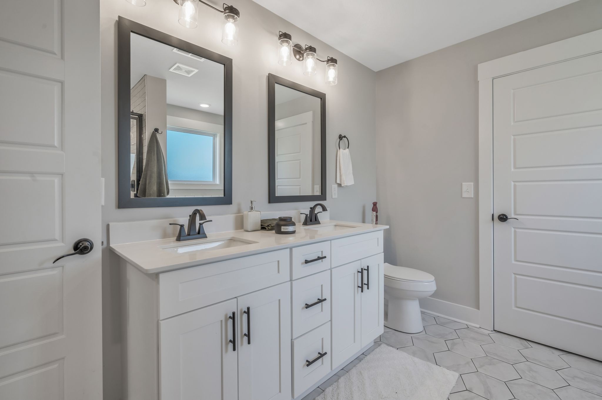 786 Limestone Way Property Photo 22