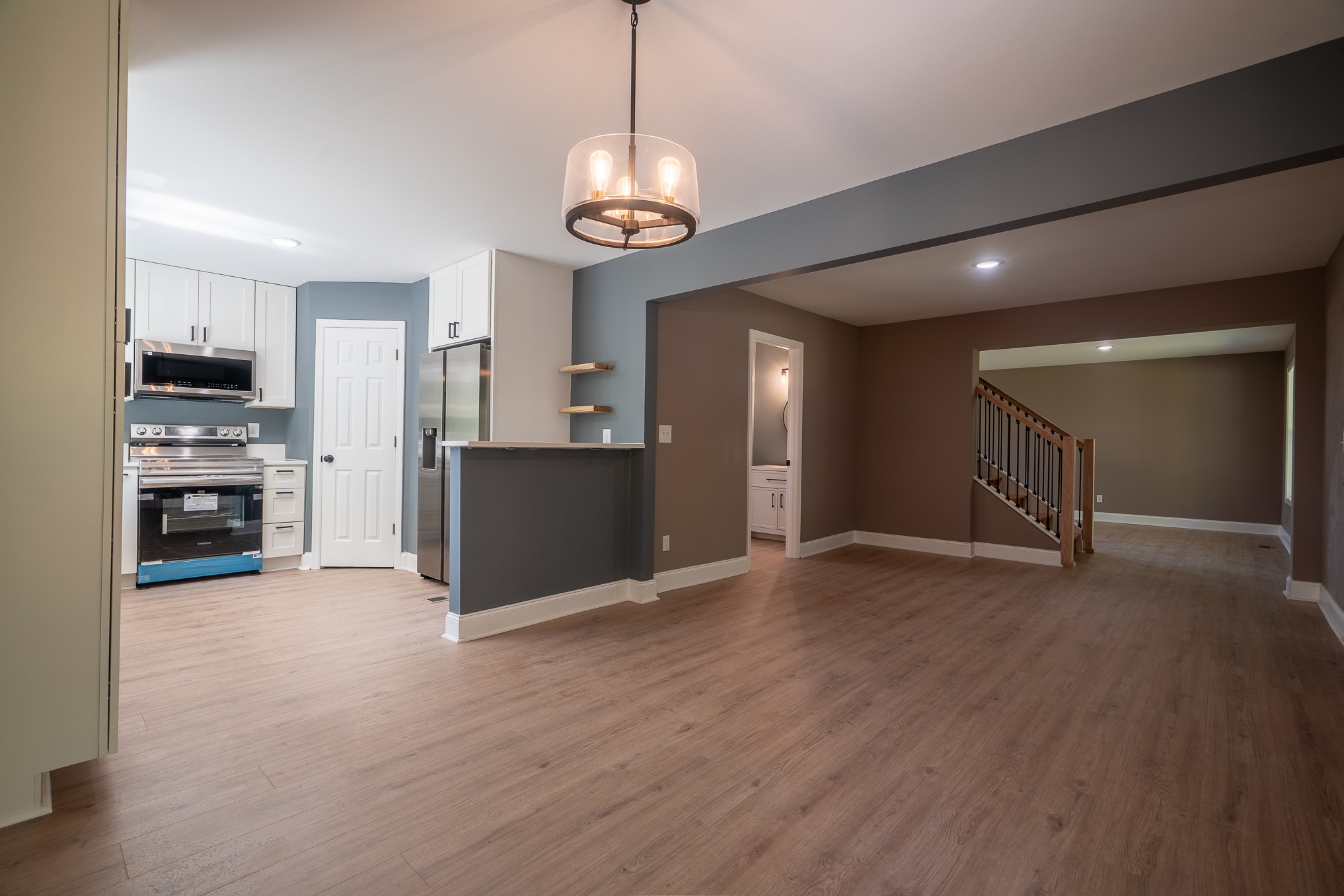 50 Kelton Rd Property Photo 15