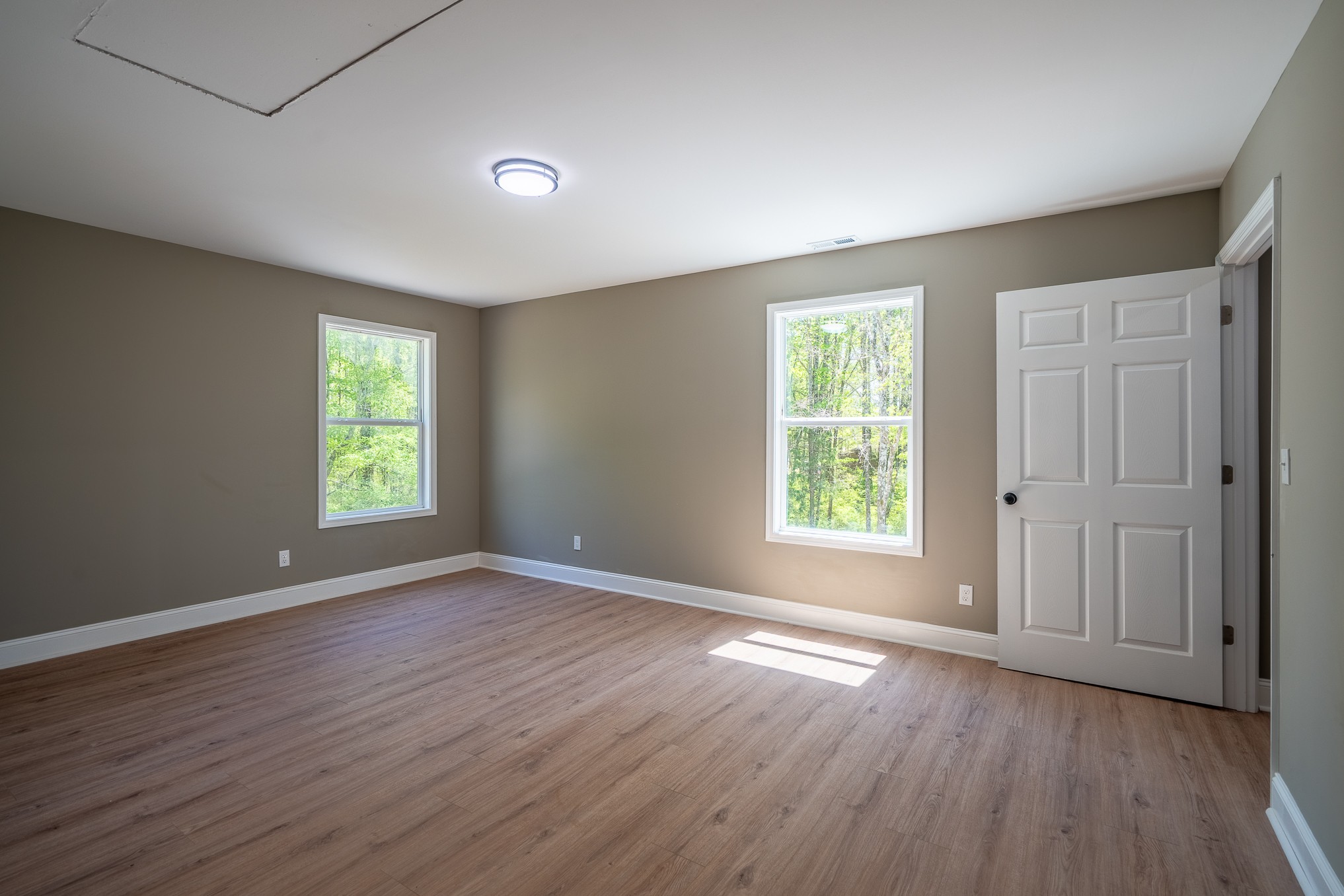 50 Kelton Rd Property Photo 24