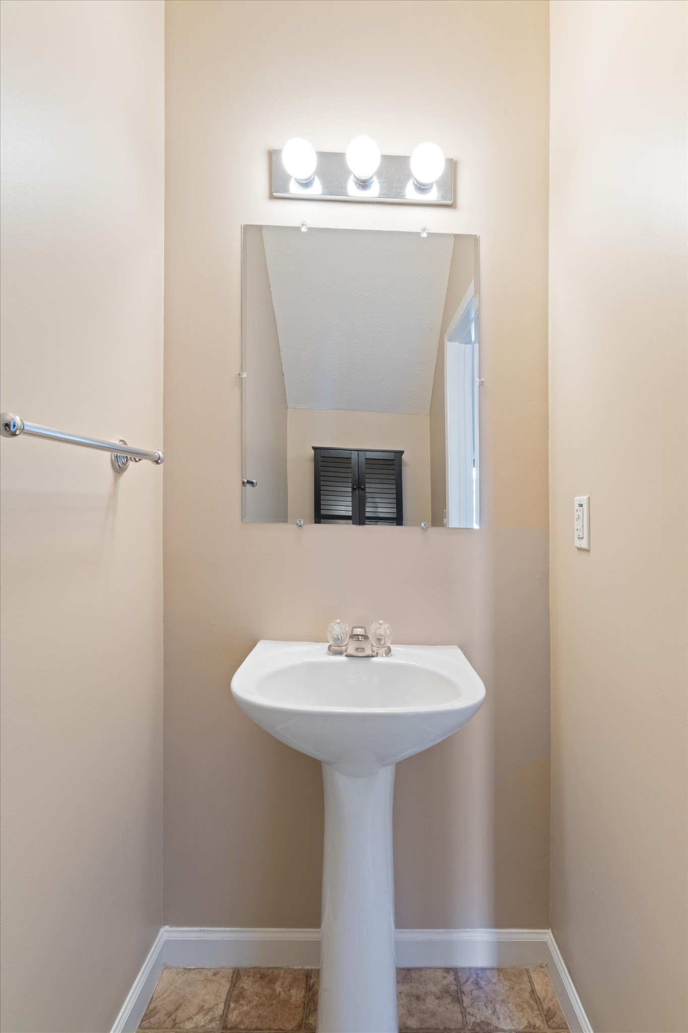 1126 Thorncrest Rd Property Photo 16
