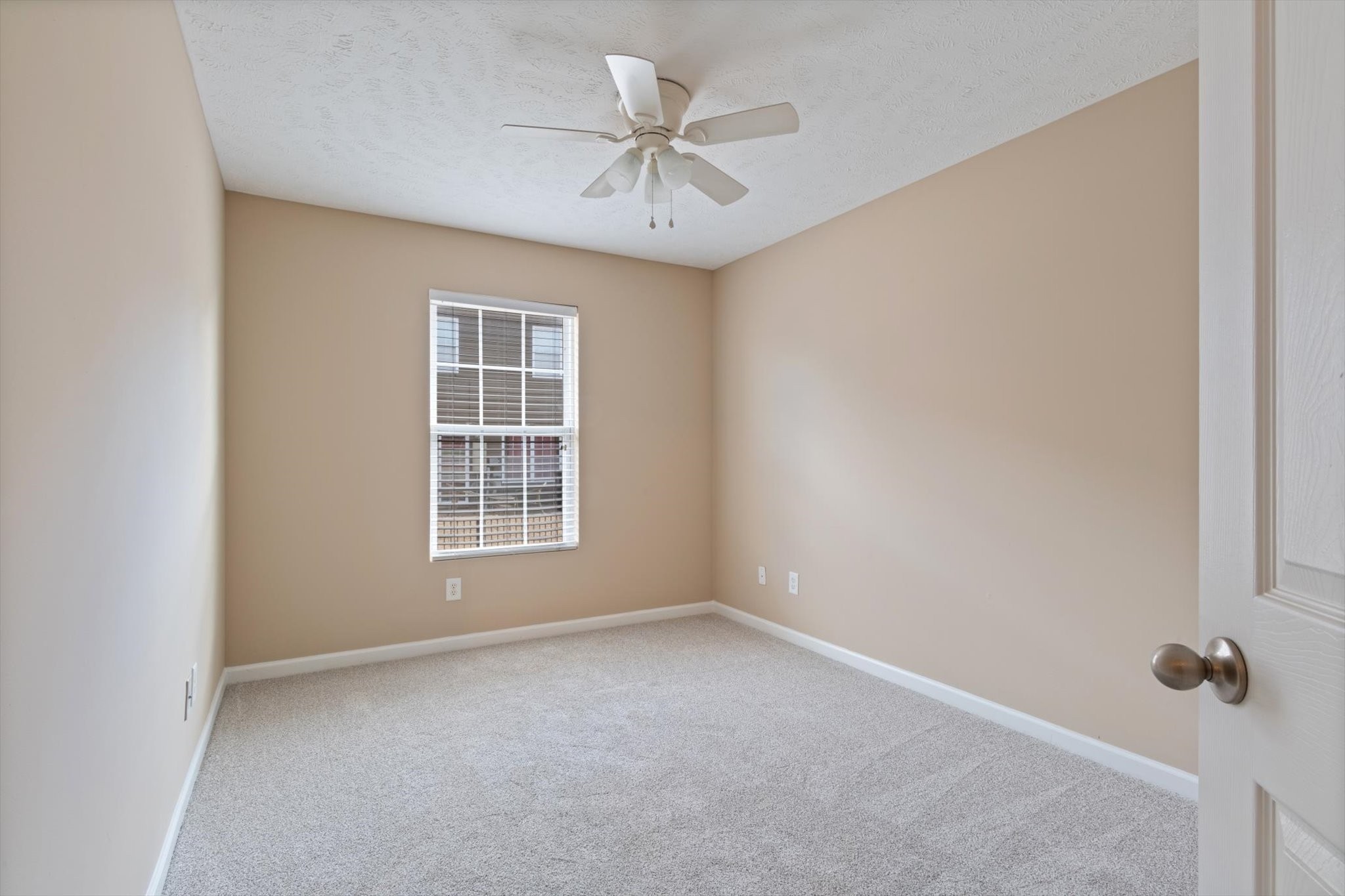 1126 Thorncrest Rd Property Photo 22