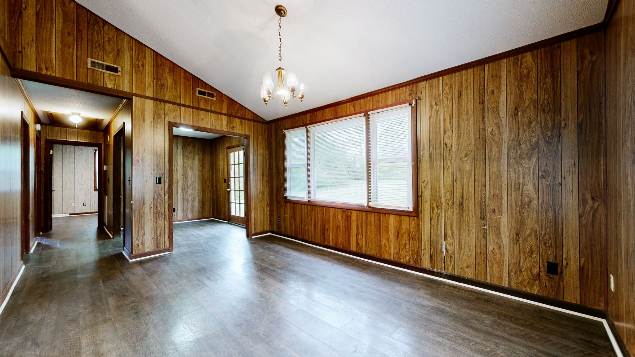 662 Briarwood Rd Property Photo 8