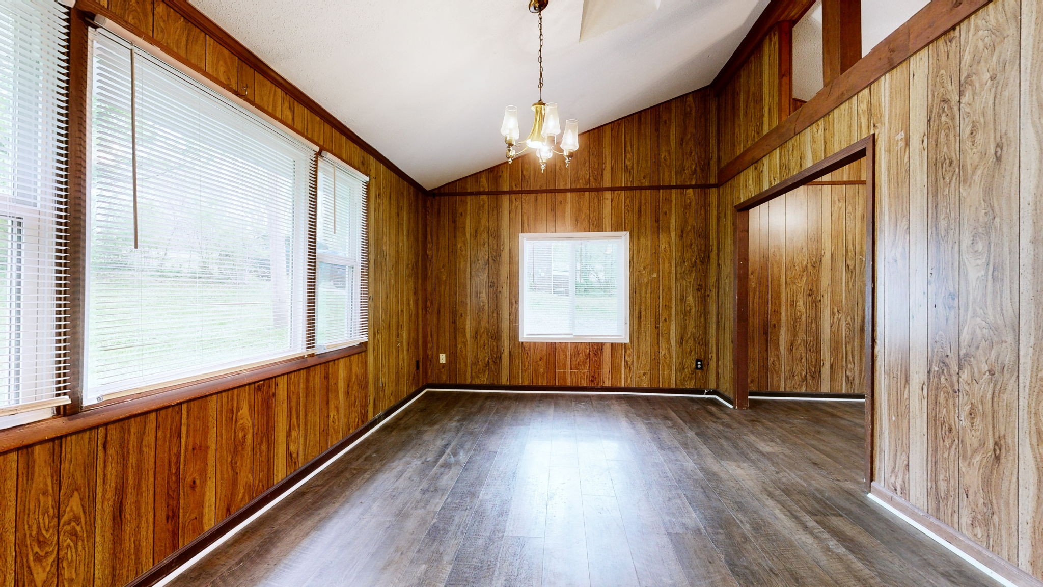 662 Briarwood Rd Property Photo 9