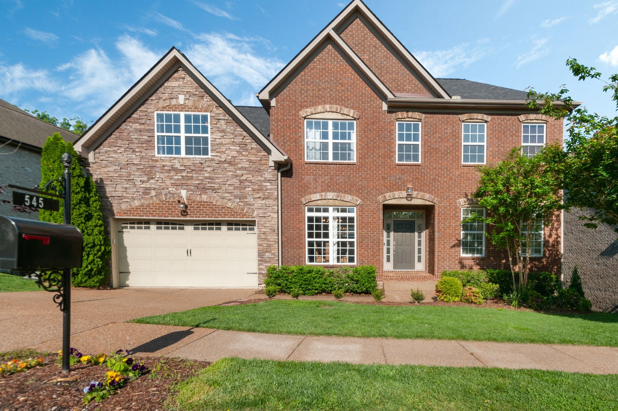 545 Summit Oaks Ct
