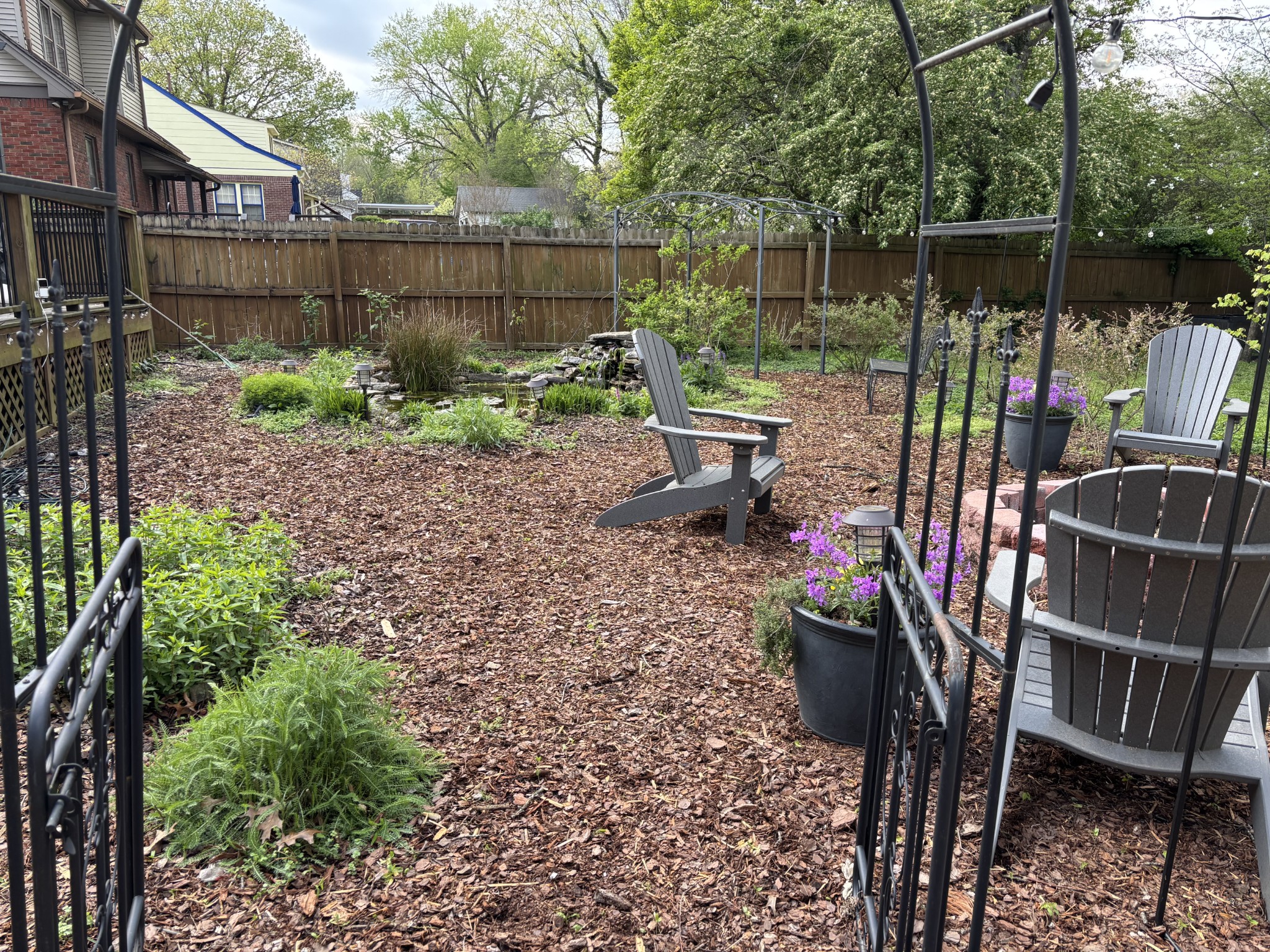 1004 Graybar Ln Property Photo 15