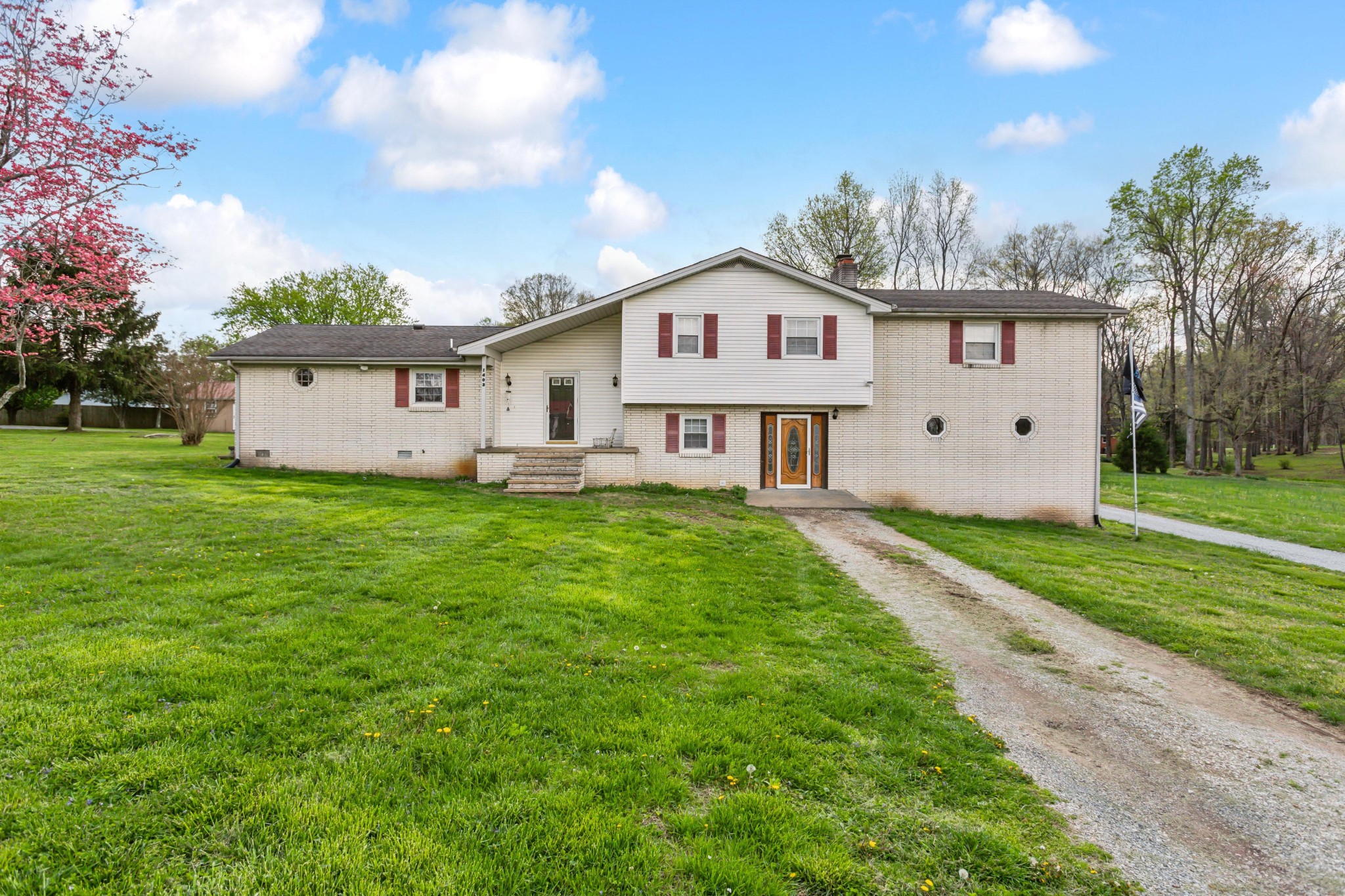 1403 Cardinal Dr
