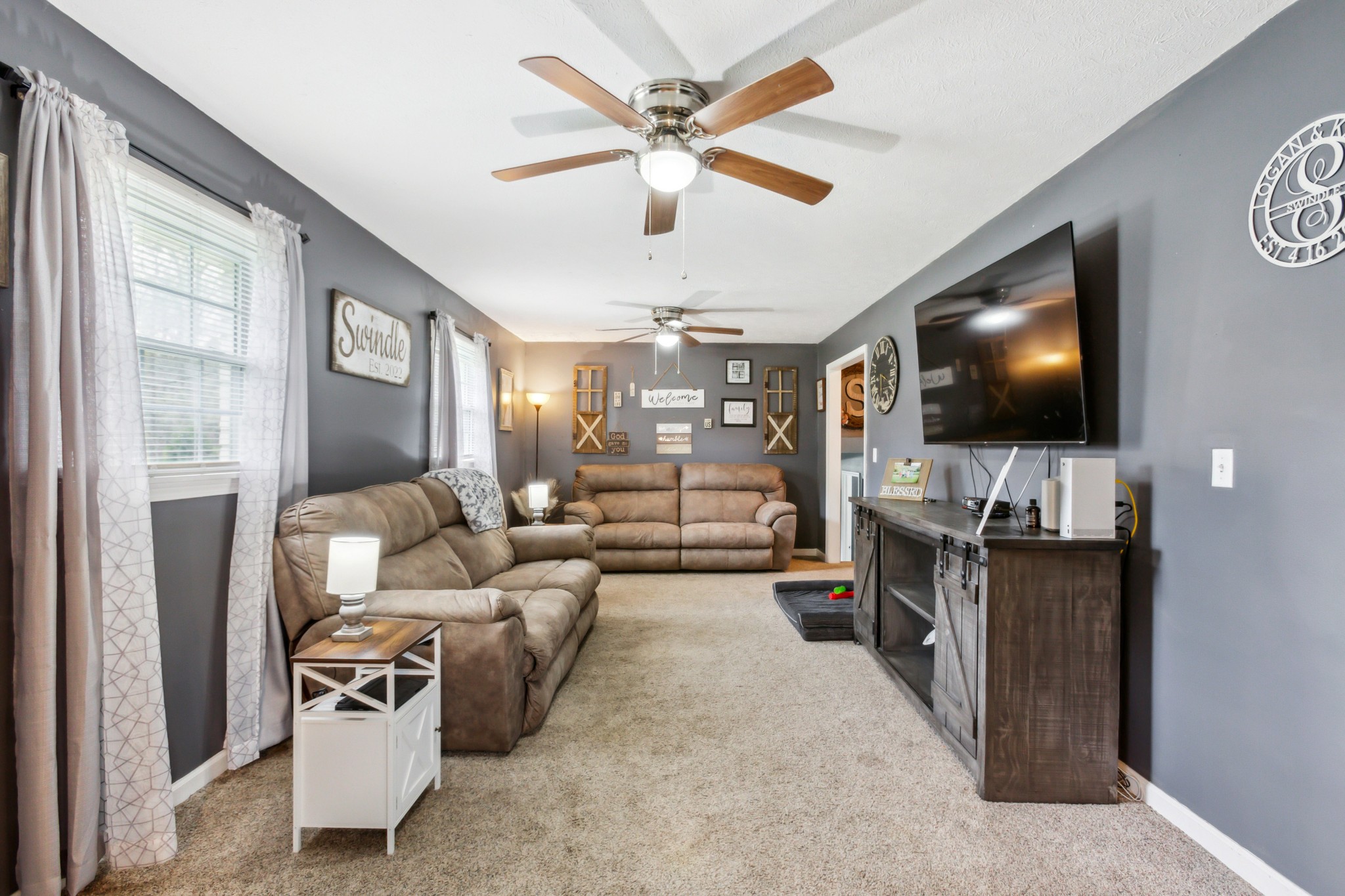1403 Cardinal Dr Property Photo 4