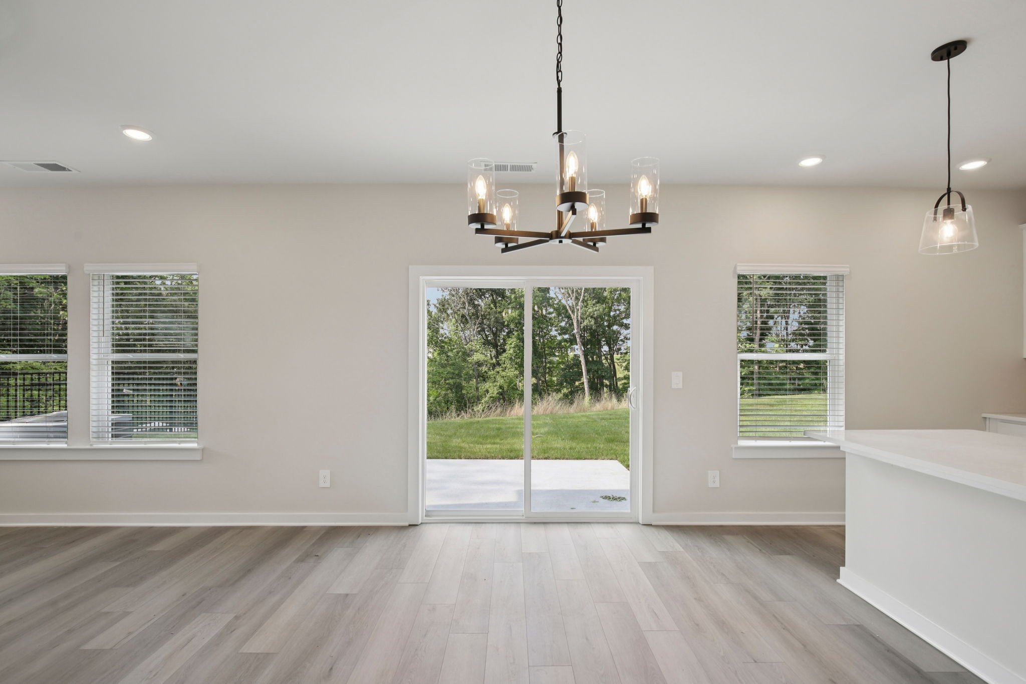 7257 Legacy Dr Property Photo 6