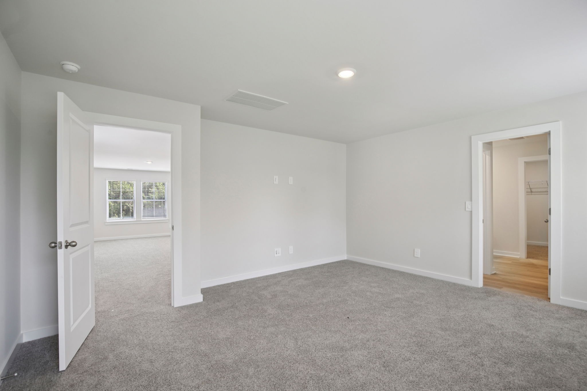 7257 Legacy Dr Property Photo 32