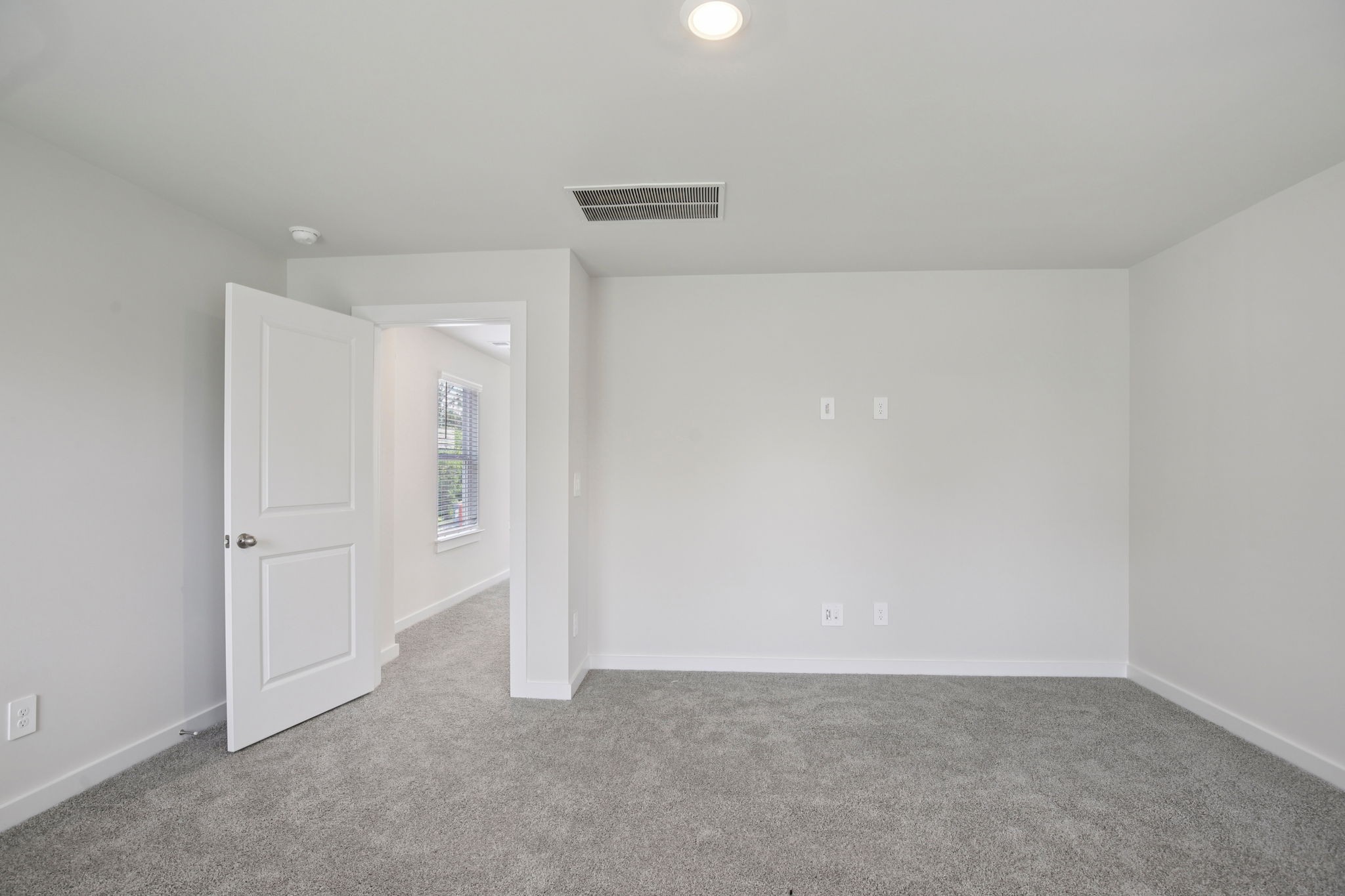 7257 Legacy Dr Property Photo 33