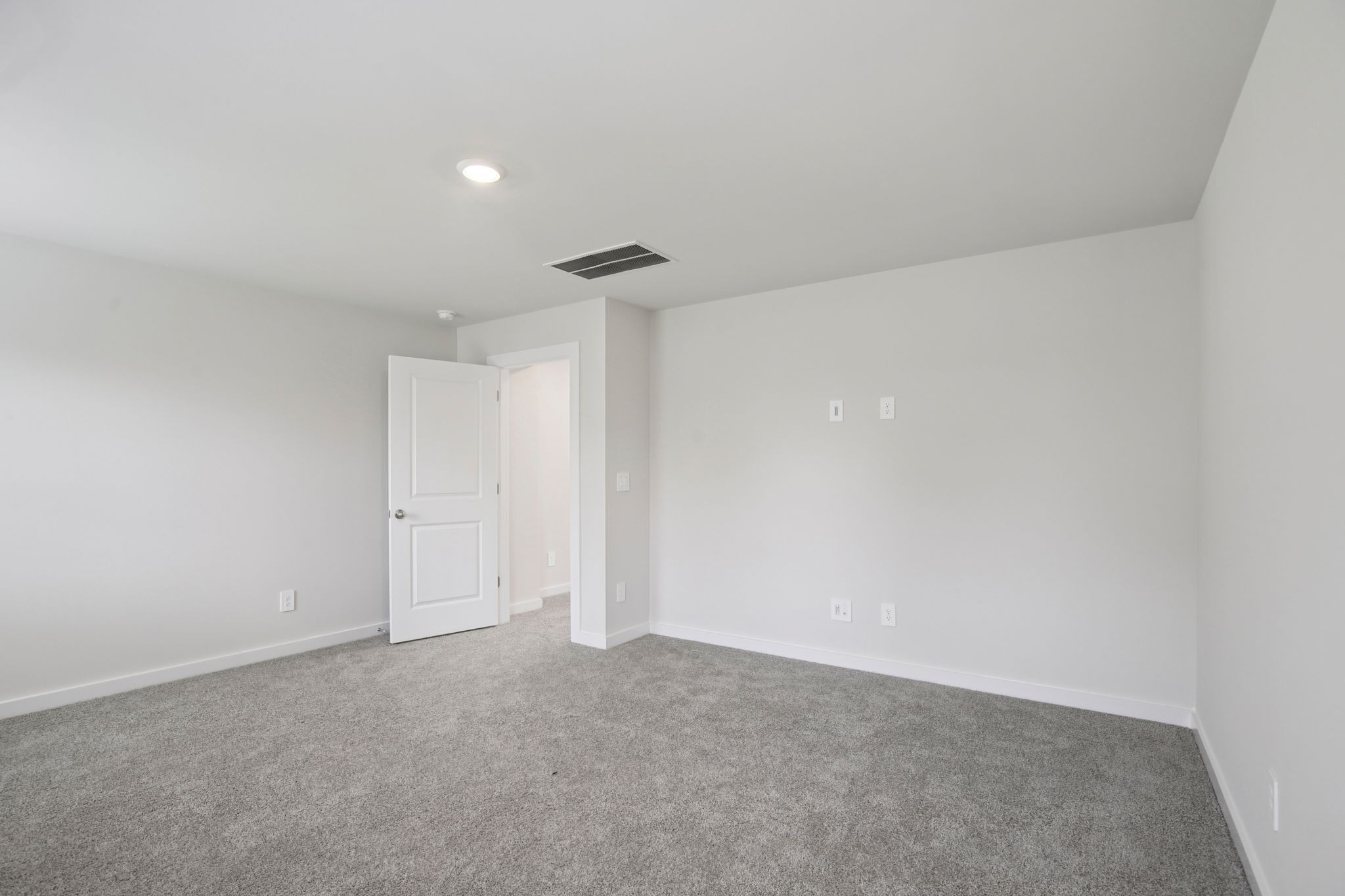 7257 Legacy Dr Property Photo 34